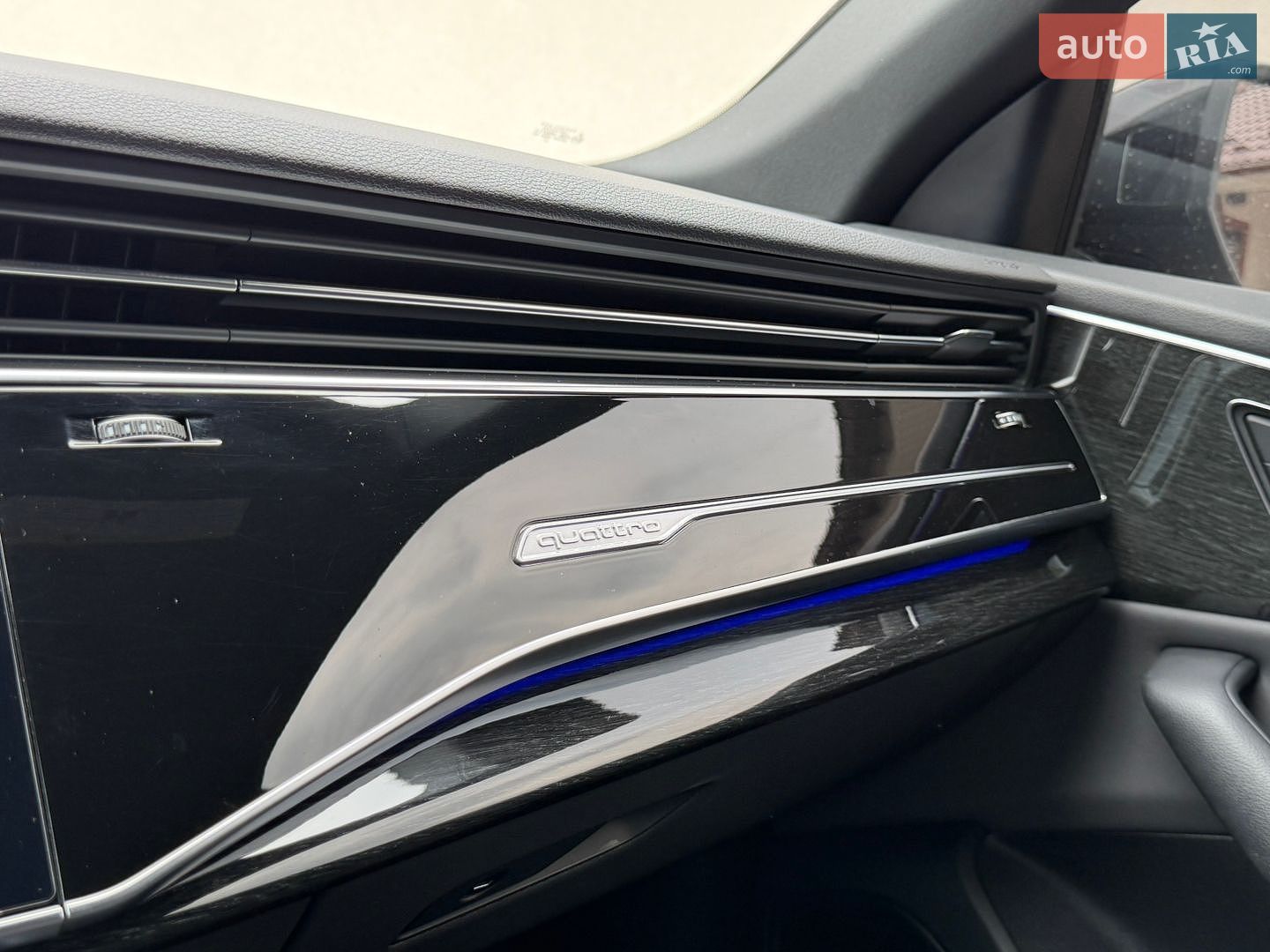 Audi Q8 2019 VIN WA1EVAF15KD036205 фото оголошення 43 з 51