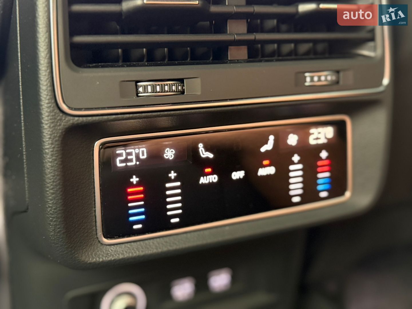 Audi Q8 2019 VIN WA1EVAF15KD036205 фото оголошення 49 з 51