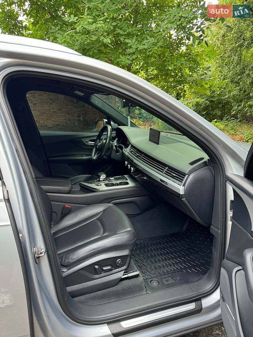 AUDI Q7 2017 VIN WA1LHAF78JD005936 фото оголошення 12 з 24