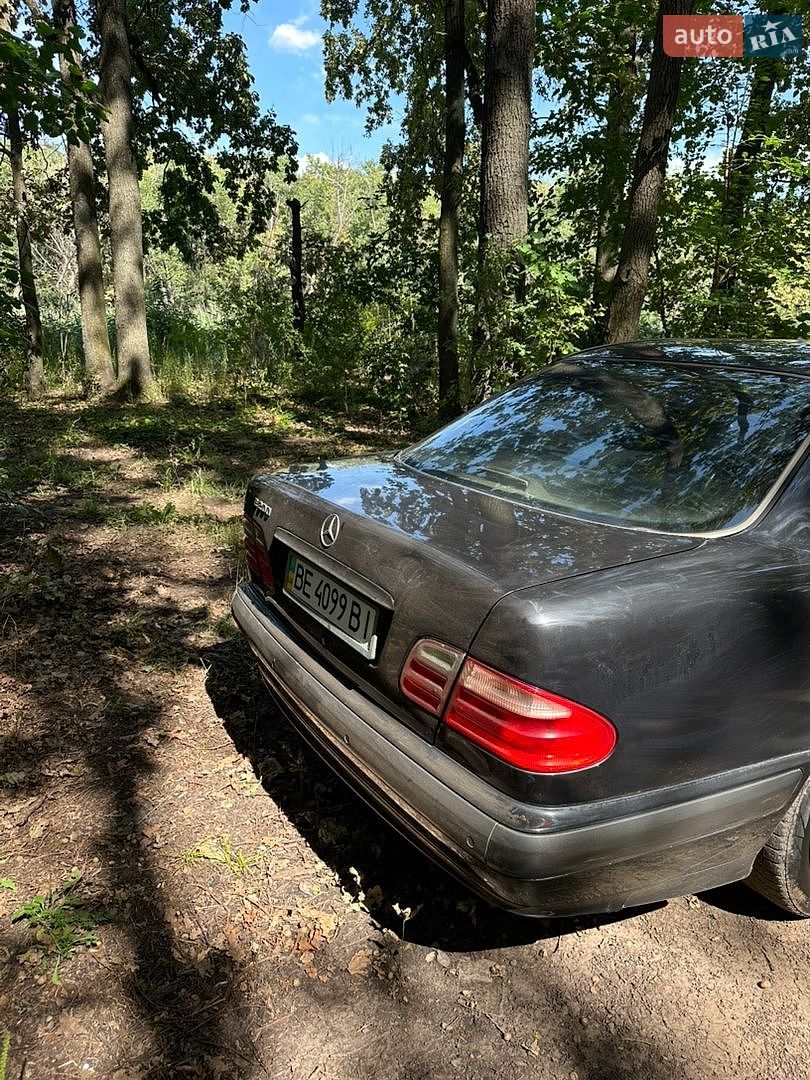 Mercedes-Benz E-Class 2001 VIN WDB2100481B359267 фото оголошення 8 з 12