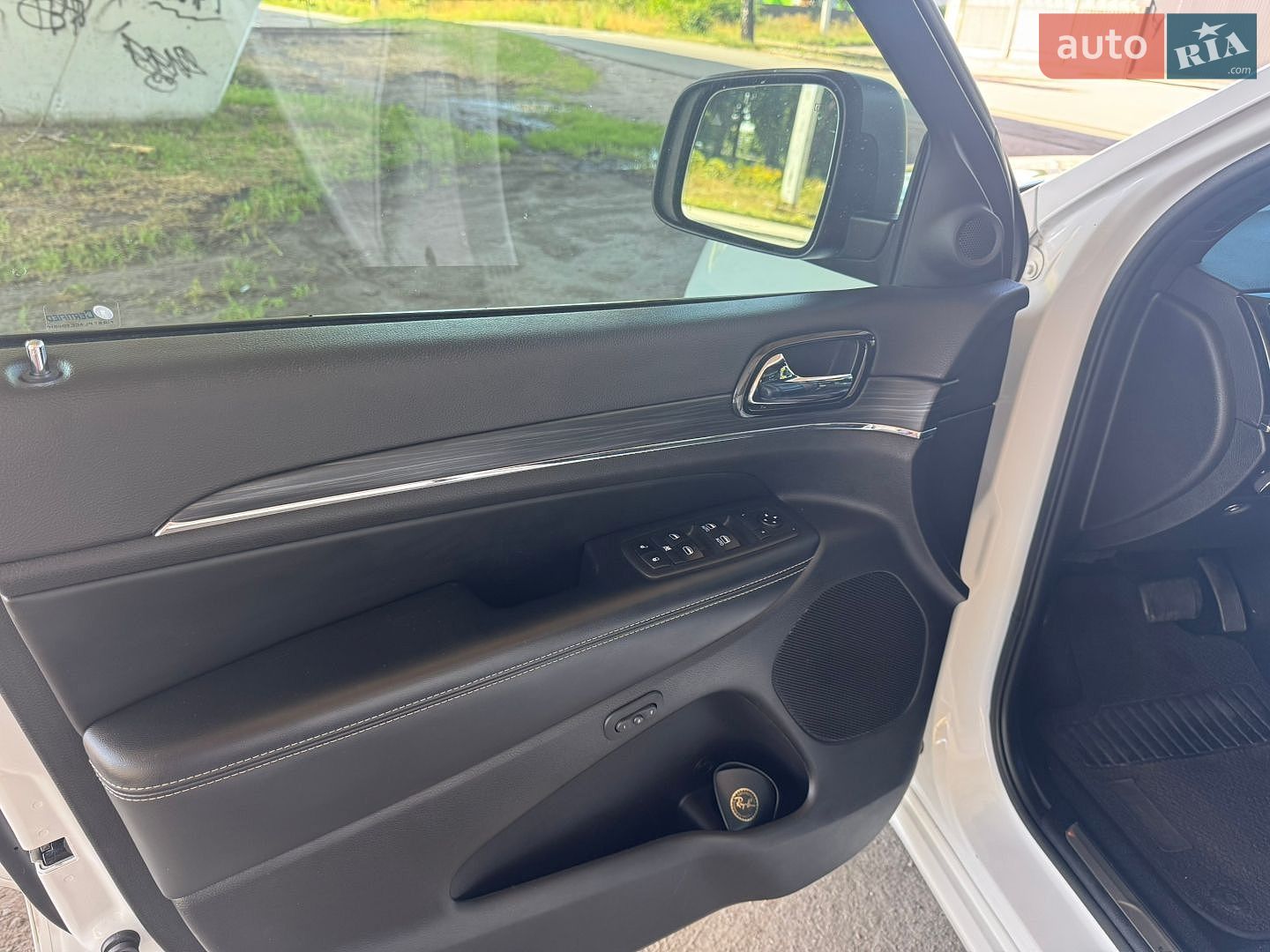 Jeep Grand Cherokee 2021 VIN 1C4RJFBG2MC670820 фото оголошення 16 з 49