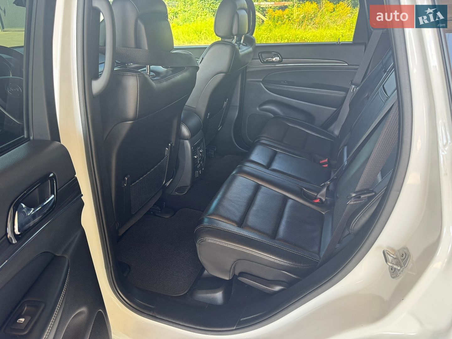 Jeep Grand Cherokee 2021 VIN 1C4RJFBG2MC670820 фото оголошення 17 з 49