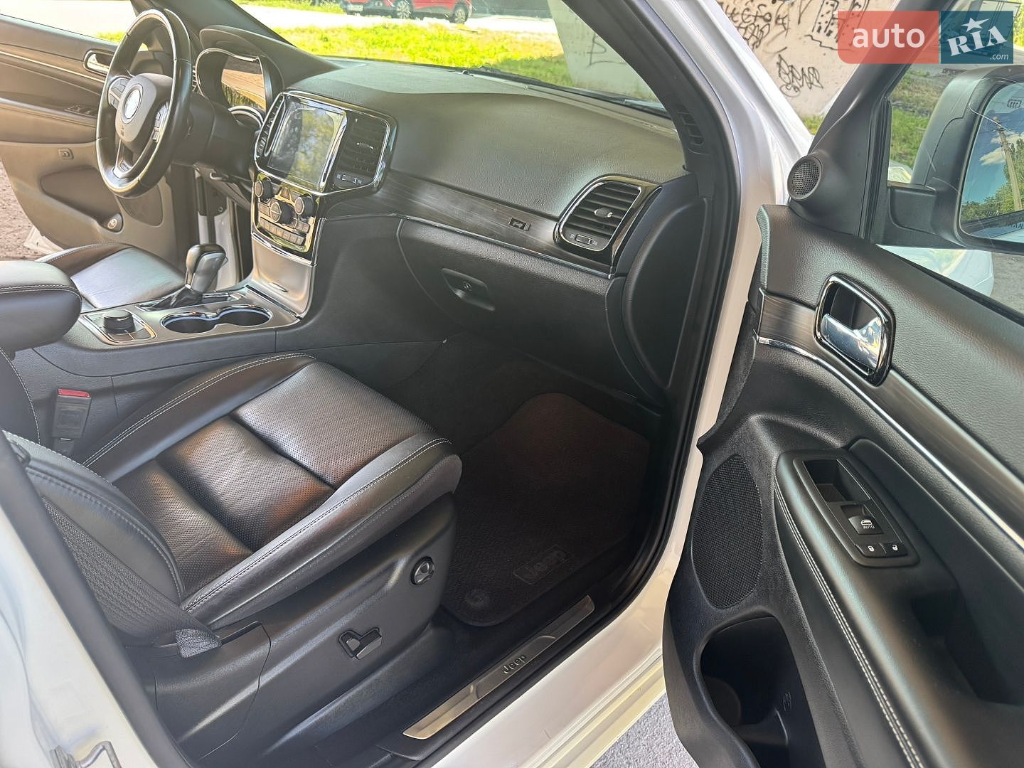 Jeep Grand Cherokee 2021 VIN 1C4RJFBG2MC670820 фото оголошення 44 з 49