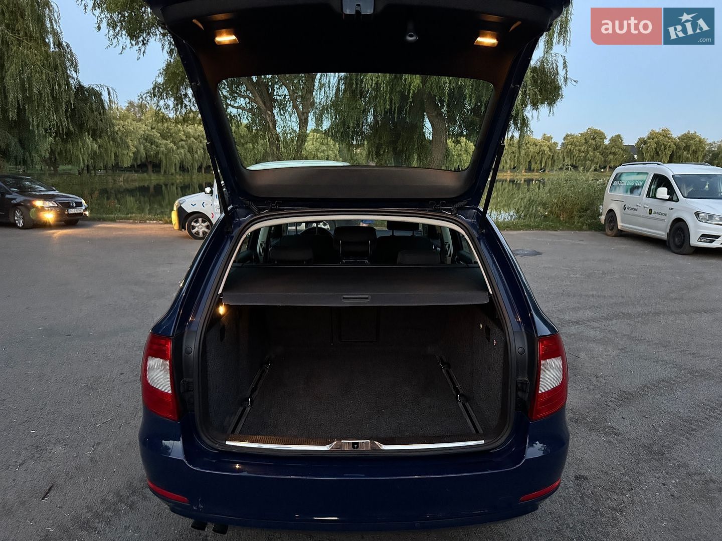 Skoda Superb 2012 VIN TMBJJ93T7C9035016 фото оголошення 11 з 53