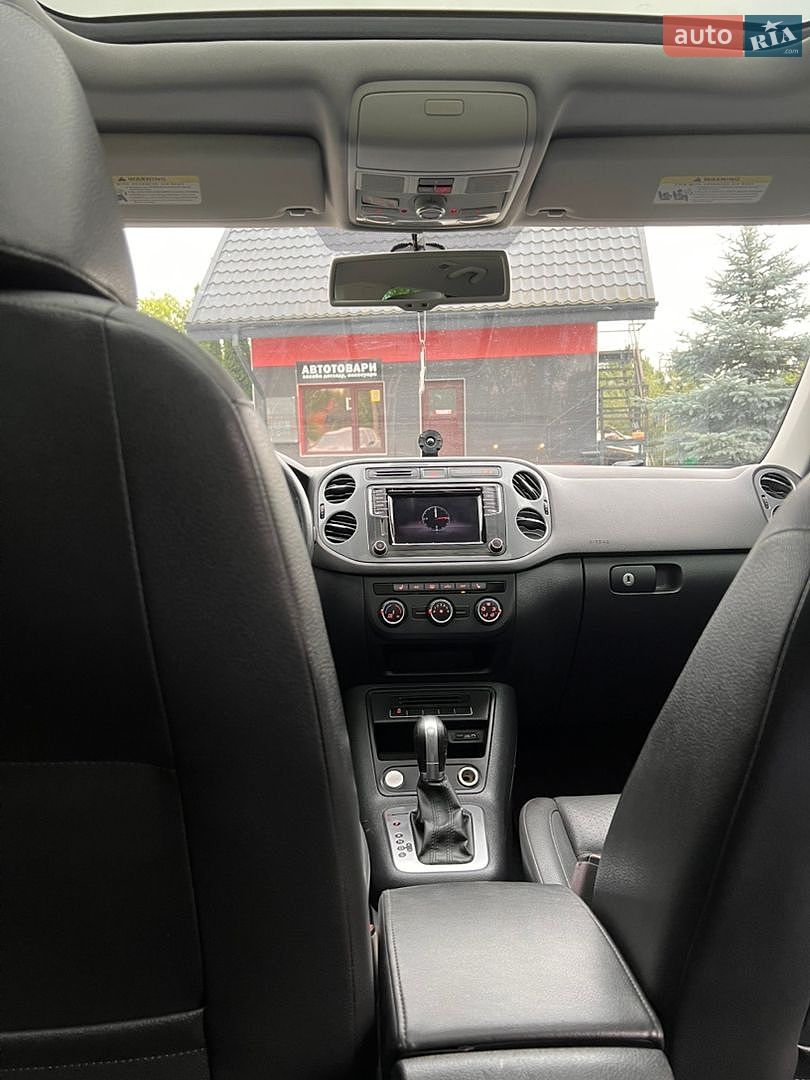 Volkswagen Tiguan 2016 VIN WVGSV7AX8HK009703 фото оголошення 11 з 22