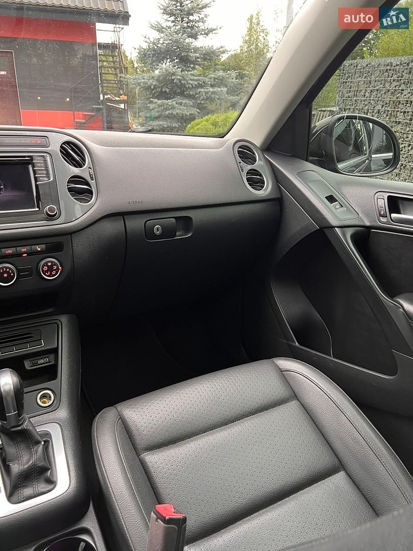 Volkswagen Tiguan 2016 VIN WVGSV7AX8HK009703 фото оголошення 19 з 22