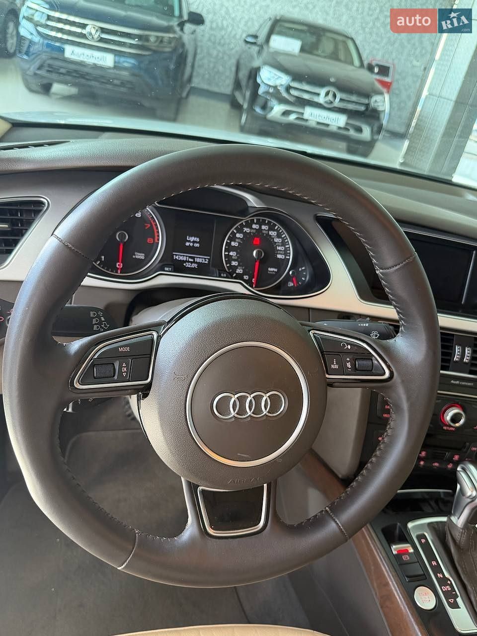 Audi A4 2015 VIN WAUAFAFL9GN003600 фото оголошення 10 з 24