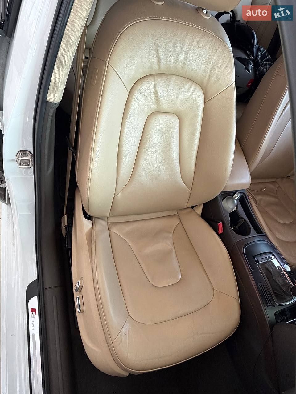 Audi A4 2015 VIN WAUAFAFL9GN003600 фото оголошення 18 з 24