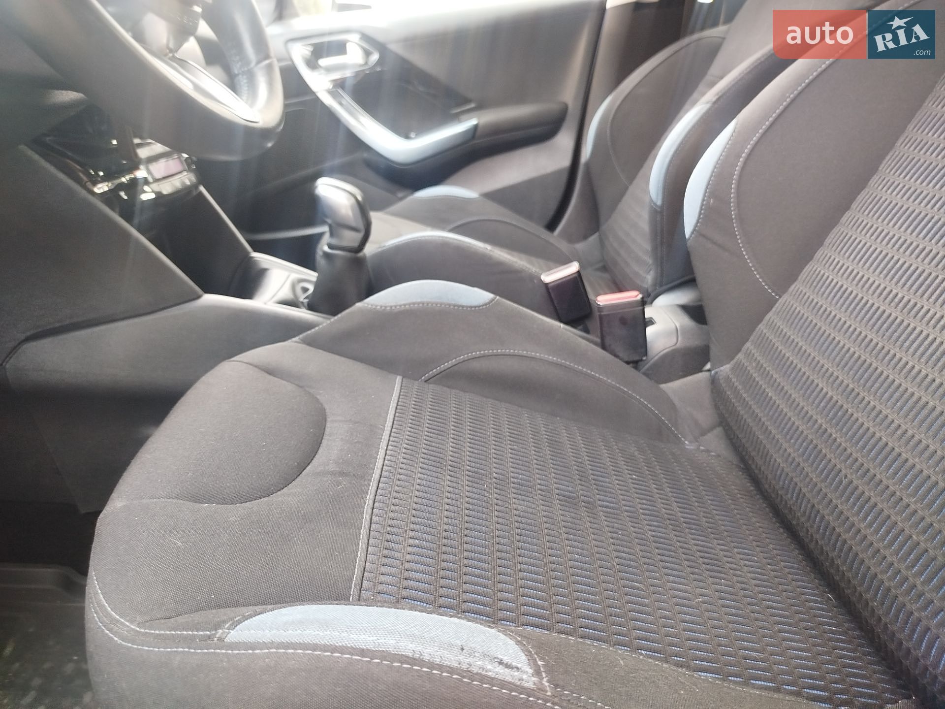 Peugeot 208 2012 VIN VF3CC8FP0CW126177 фото оголошення 8 з 34