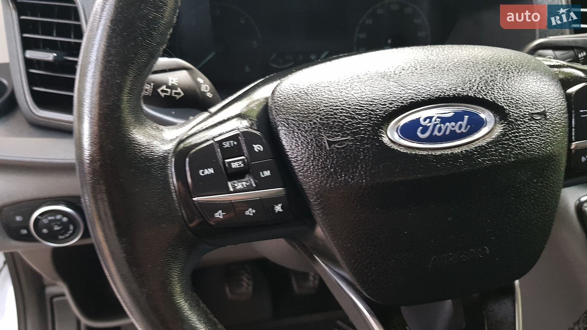 Ford Transit Custom 2019 VIN WF0YXXTTGYKK72753 фото оголошення 18 з 78