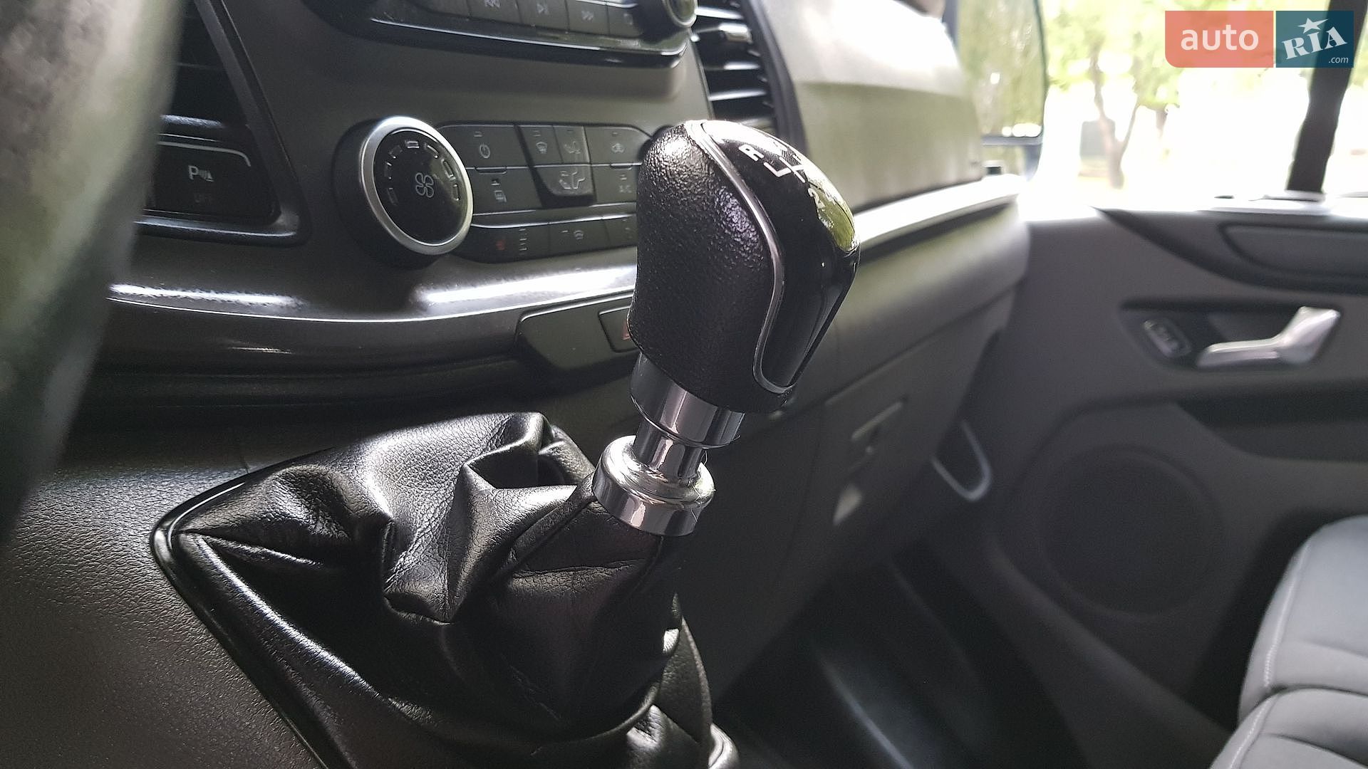 Ford Transit Custom 2019 VIN WF0YXXTTGYKK72753 фото оголошення 35 з 78