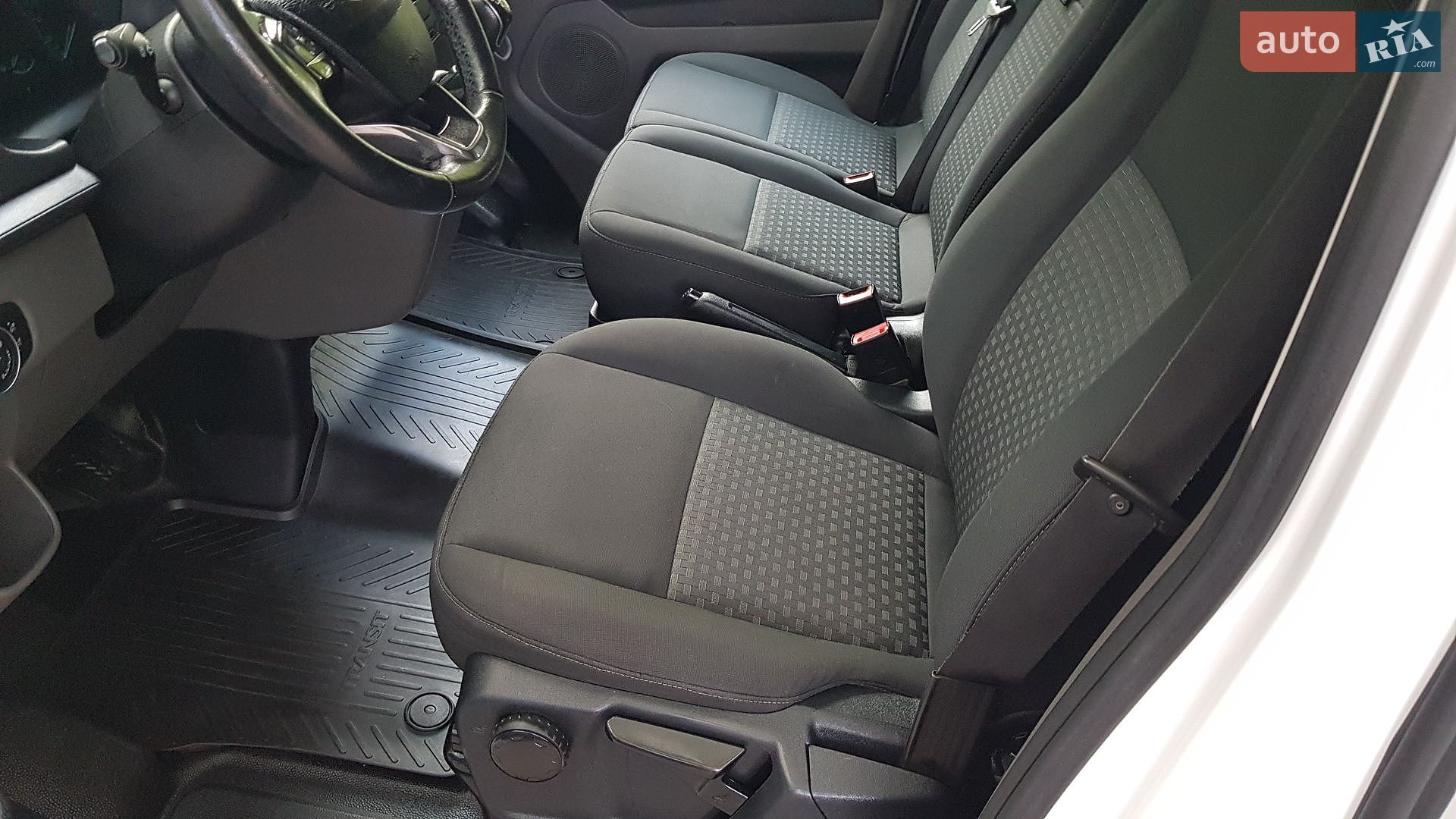 Ford Transit Custom 2019 VIN WF0YXXTTGYKK72753 фото оголошення 36 з 78