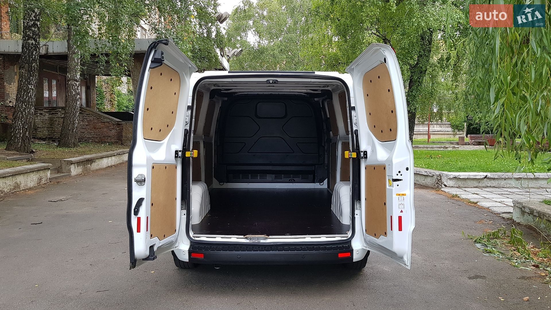 Ford Transit Custom 2019 VIN WF0YXXTTGYKK72753 фото оголошення 46 з 79