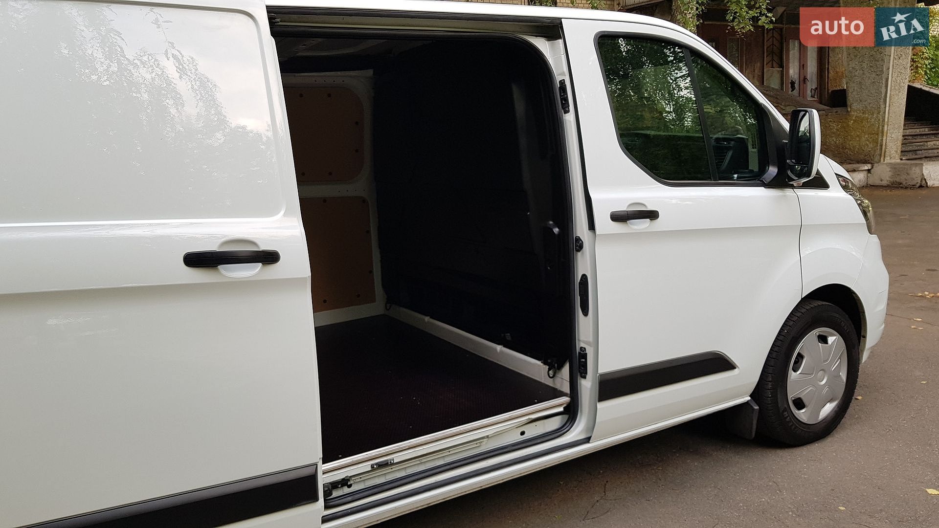Ford Transit Custom 2019 VIN WF0YXXTTGYKK72753 фото оголошення 51 з 79