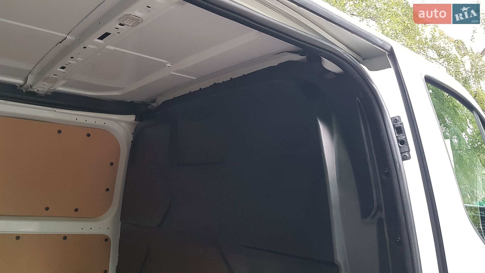 Ford Transit Custom 2019 VIN WF0YXXTTGYKK72753 фото оголошення 53 з 79