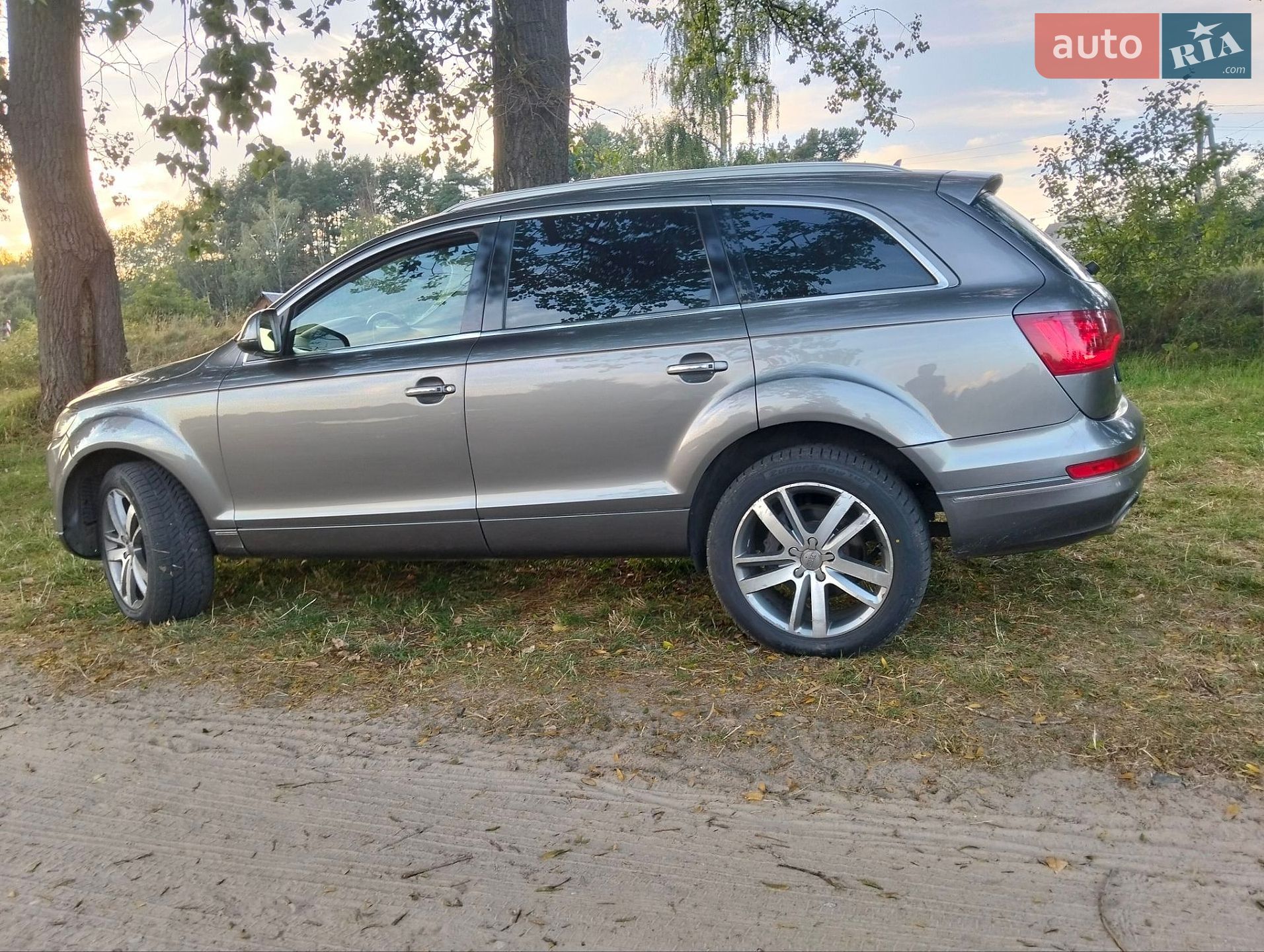 Audi Q7 2010 VIN WA1VMAFE0BD002730 фото оголошення 5 з 21