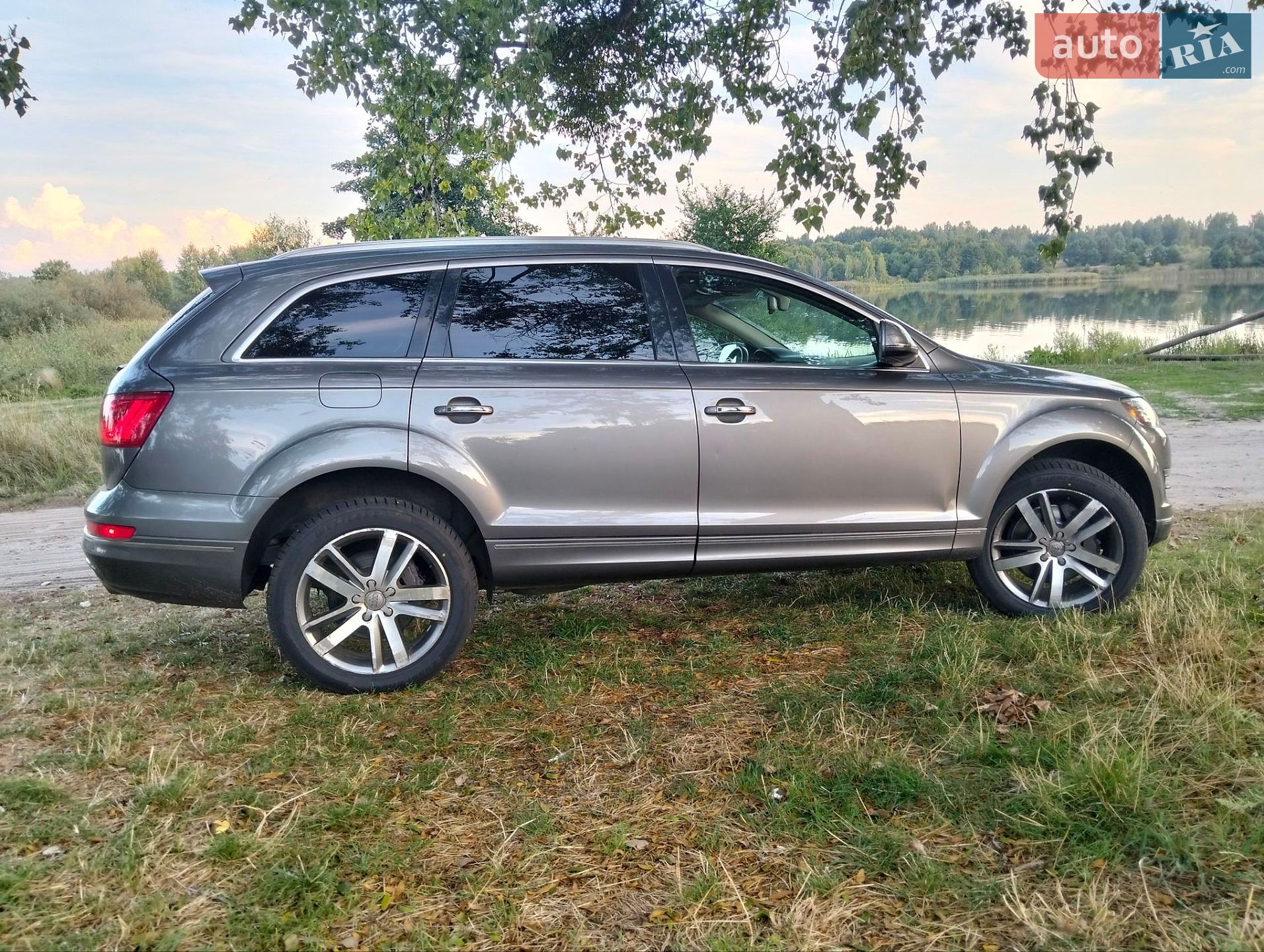 Audi Q7 2010 VIN WA1VMAFE0BD002730 фото оголошення 4 з 21