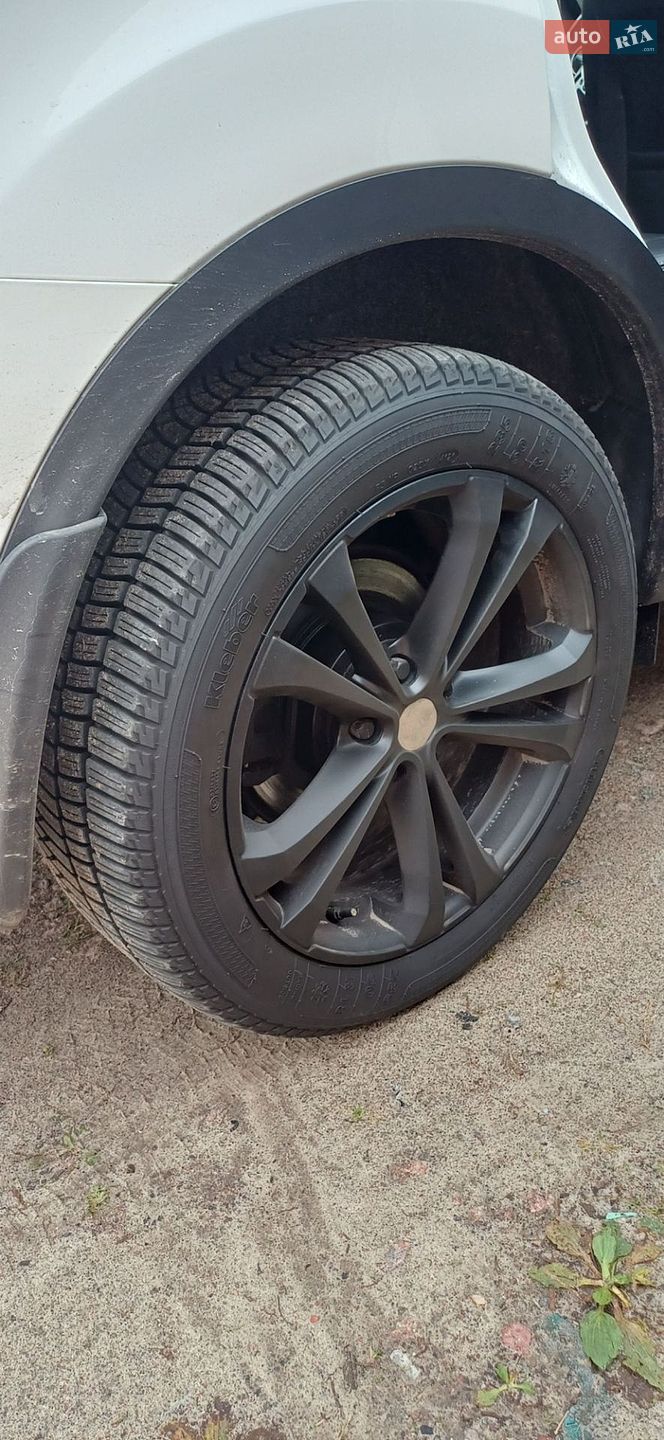 Nissan Qashqai 2013 VIN SJNJEAJ10U7176435 фото оголошення 5 з 19