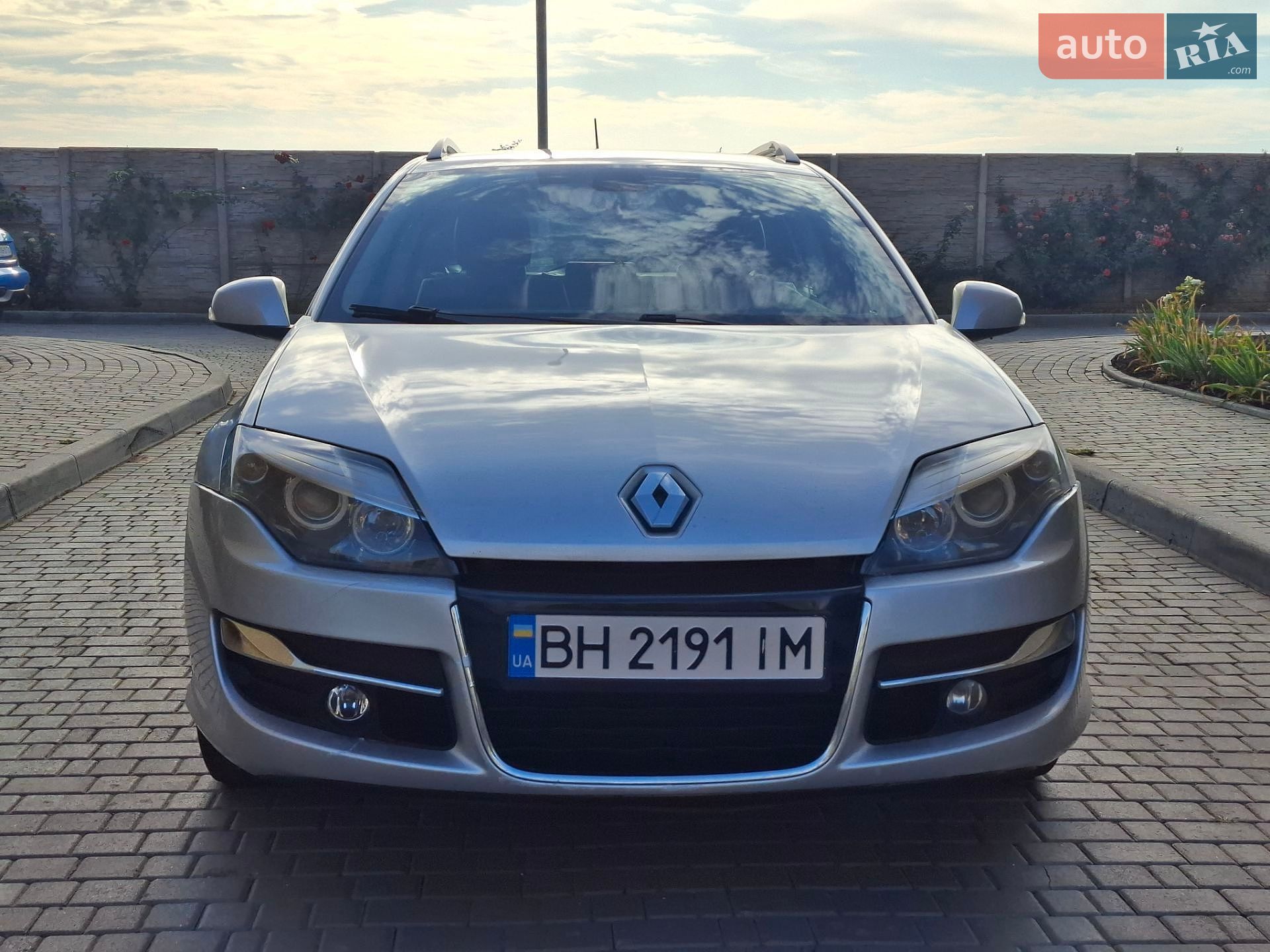 Renault Laguna 2011 VIN VF1KT1R0644997878 фото оголошення 2 з 20