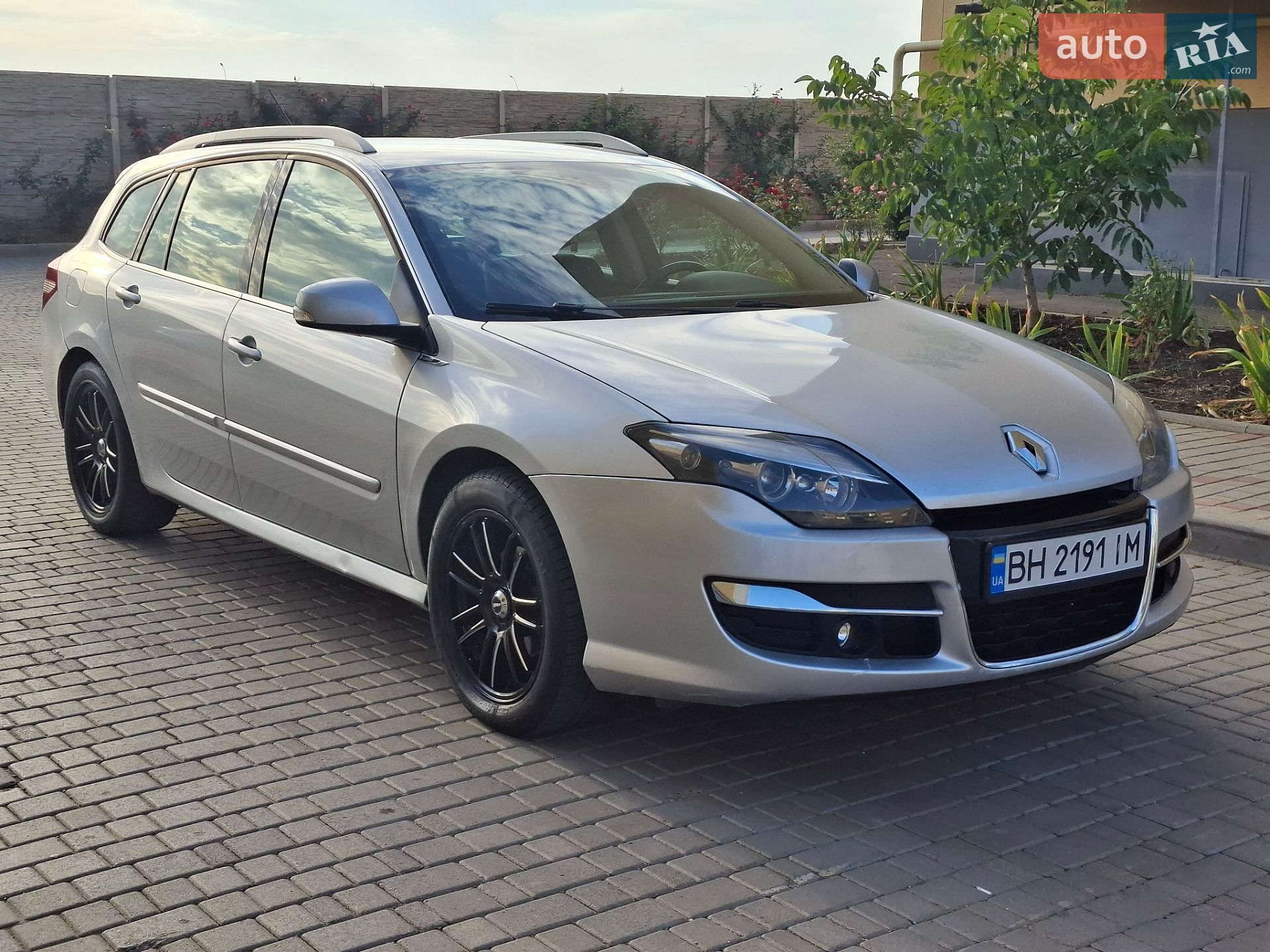 Renault Laguna 2011 VIN VF1KT1R0644997878 фото оголошення 3 з 20
