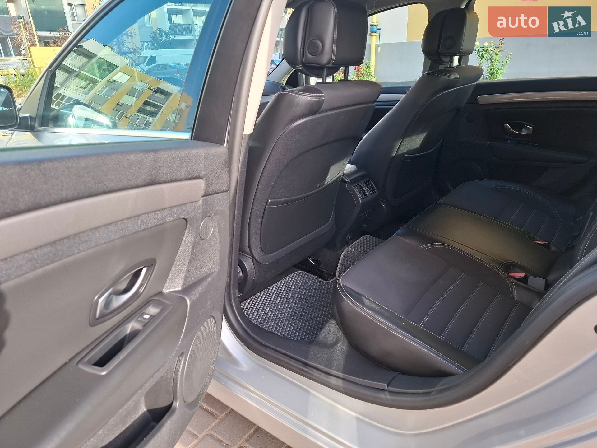 Renault Laguna 2011 VIN VF1KT1R0644997878 фото оголошення 12 з 20