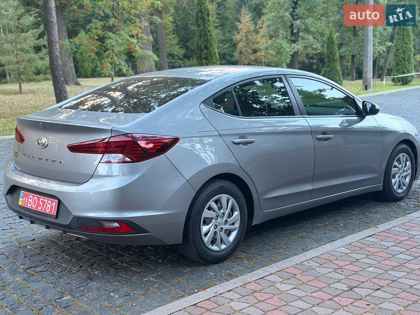 Hyundai Elantra 2019 VIN KMHD74LF1LU950283 фото оголошення 2 з 37