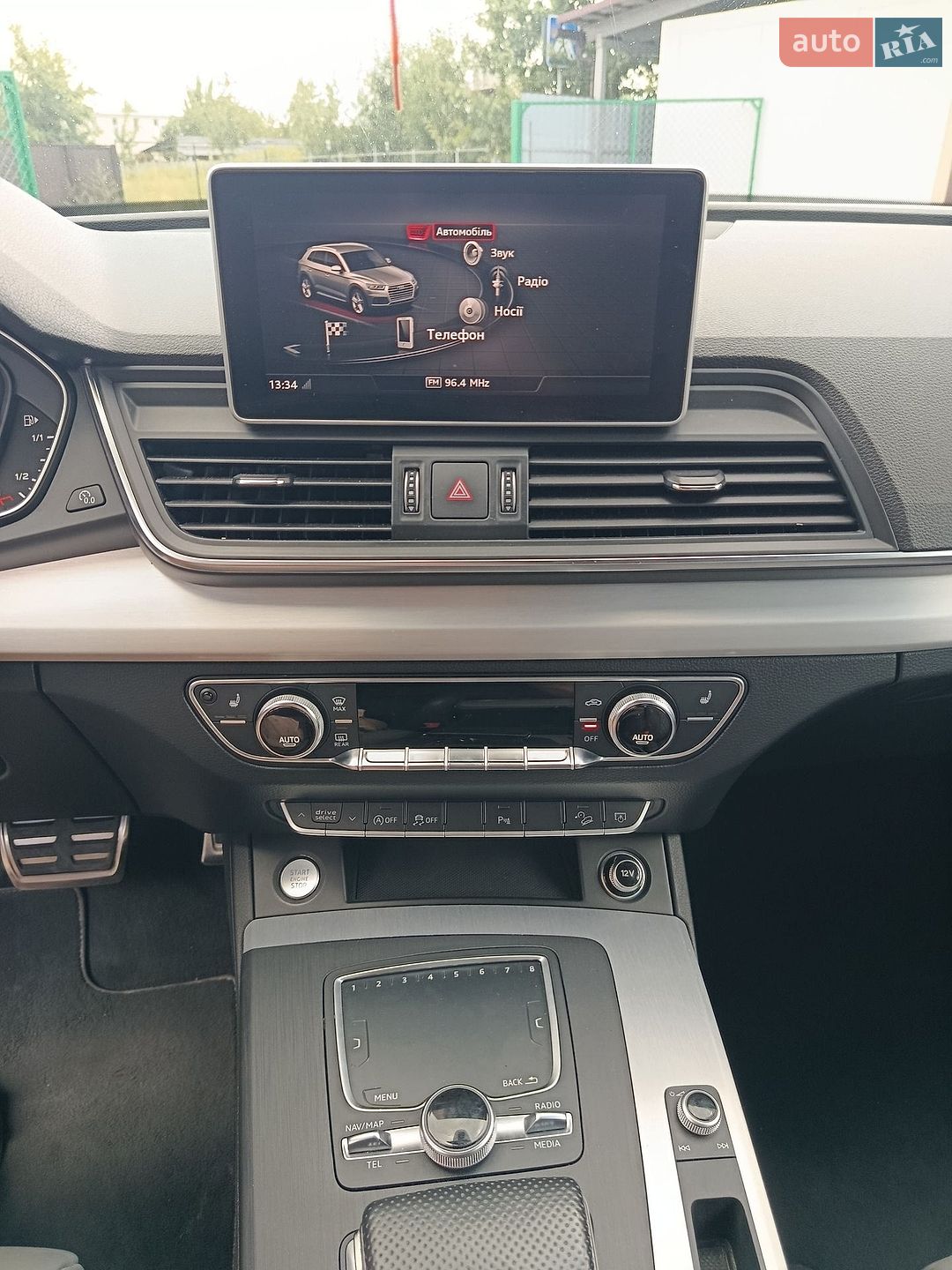 Audi Q5 2019 VIN WAUZZZFY8K2115318 фото оголошення 20 з 36