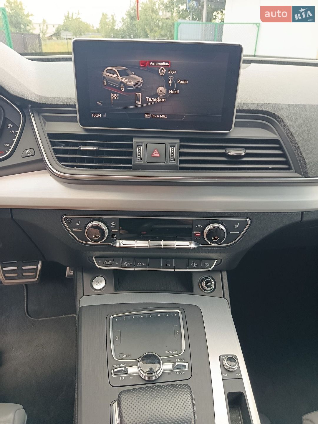 Audi Q5 2019 VIN WAUZZZFY8K2115318 фото оголошення 19 з 36