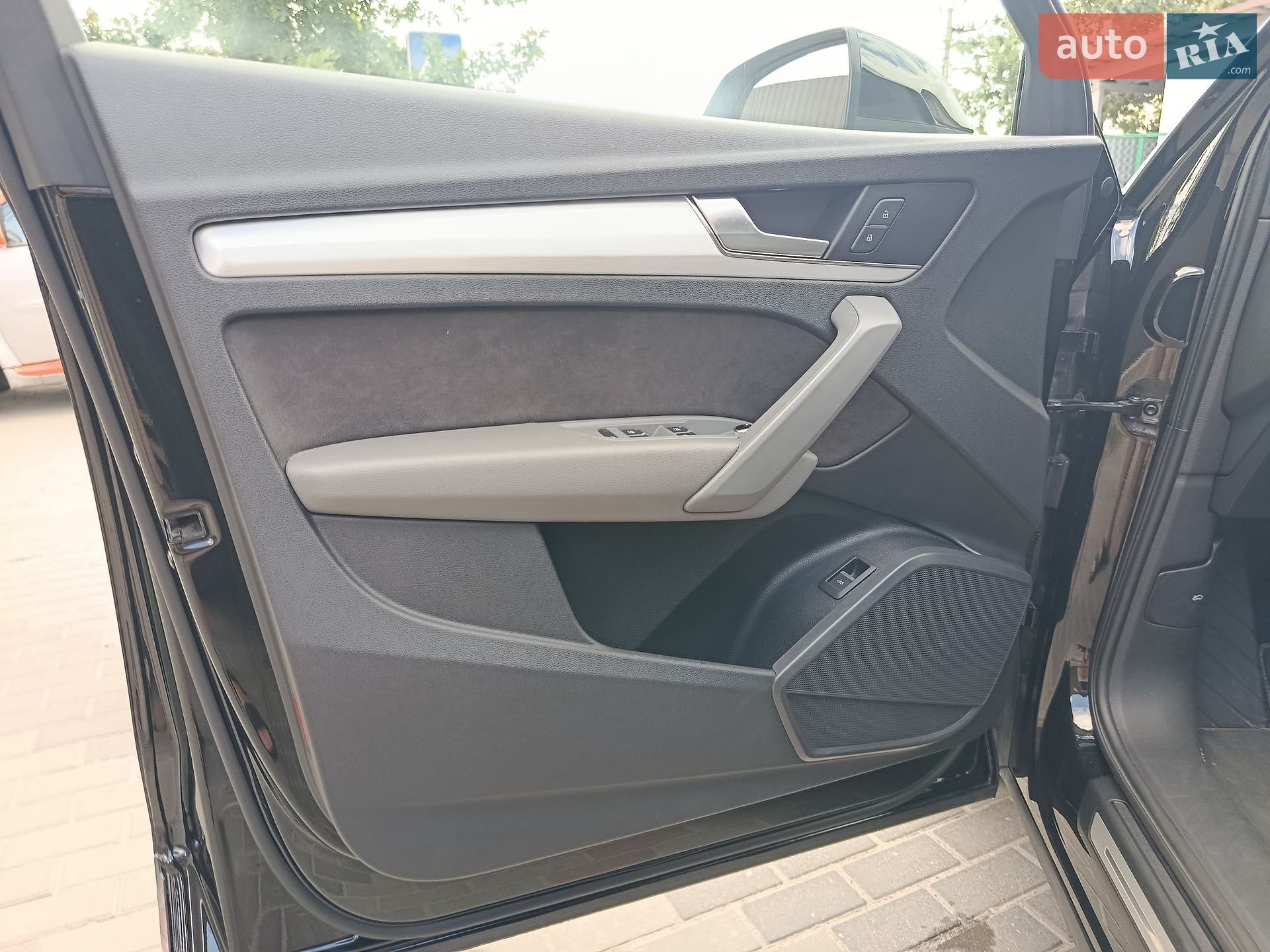 Audi Q5 2019 VIN WAUZZZFY8K2115318 фото оголошення 21 з 36