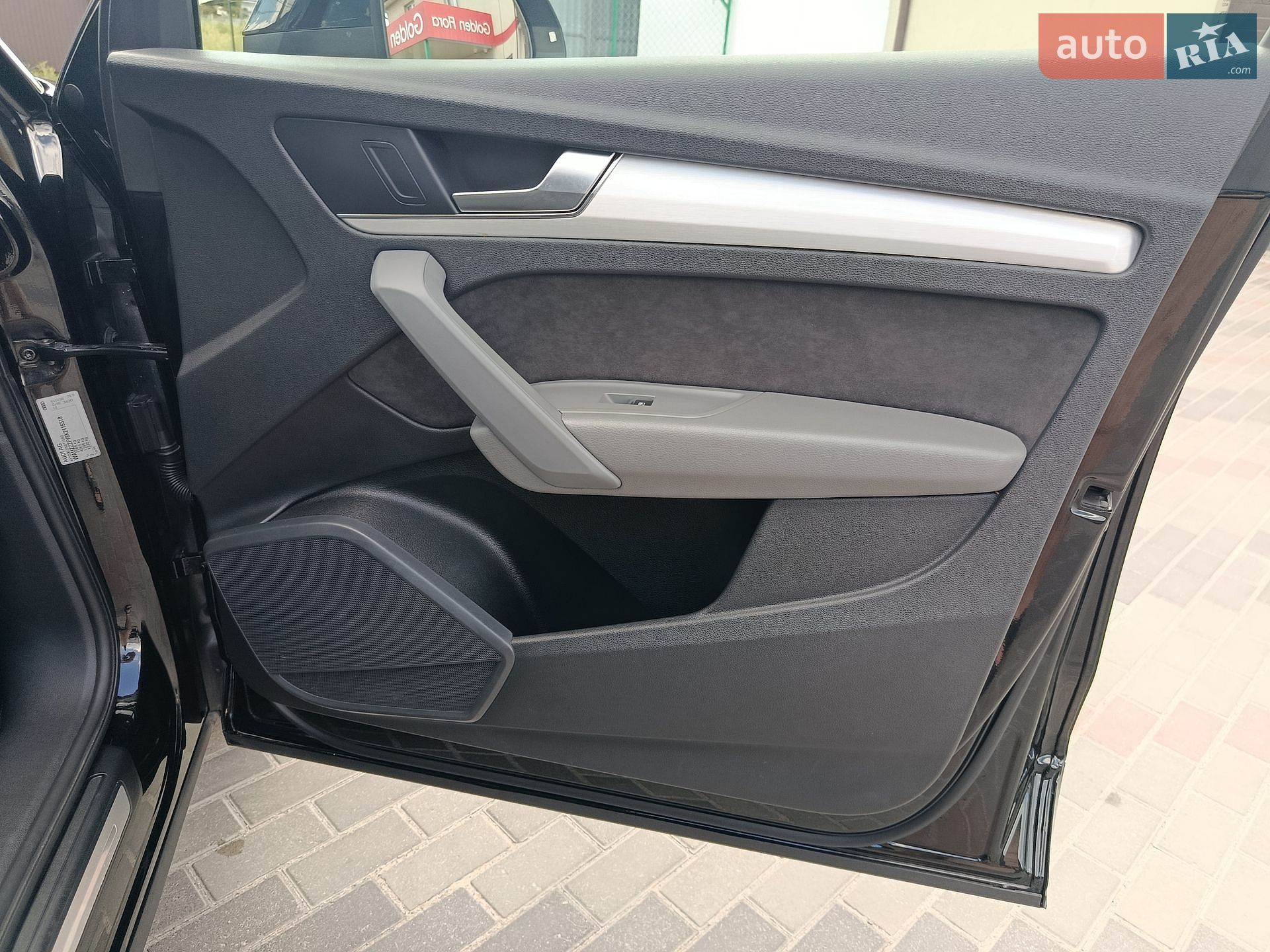 Audi Q5 2019 VIN WAUZZZFY8K2115318 фото оголошення 29 з 36