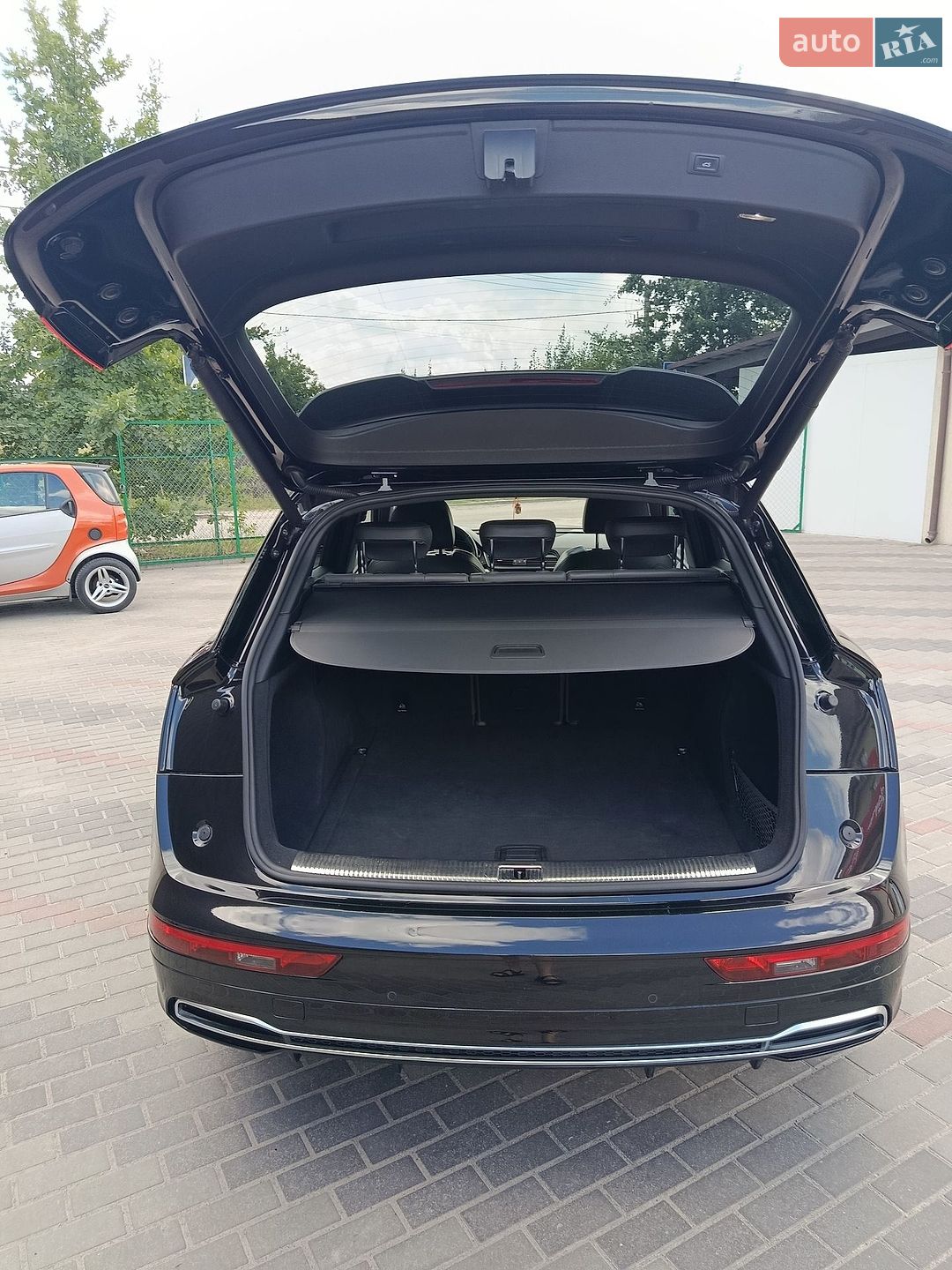 Audi Q5 2019 VIN WAUZZZFY8K2115318 фото оголошення 33 з 36