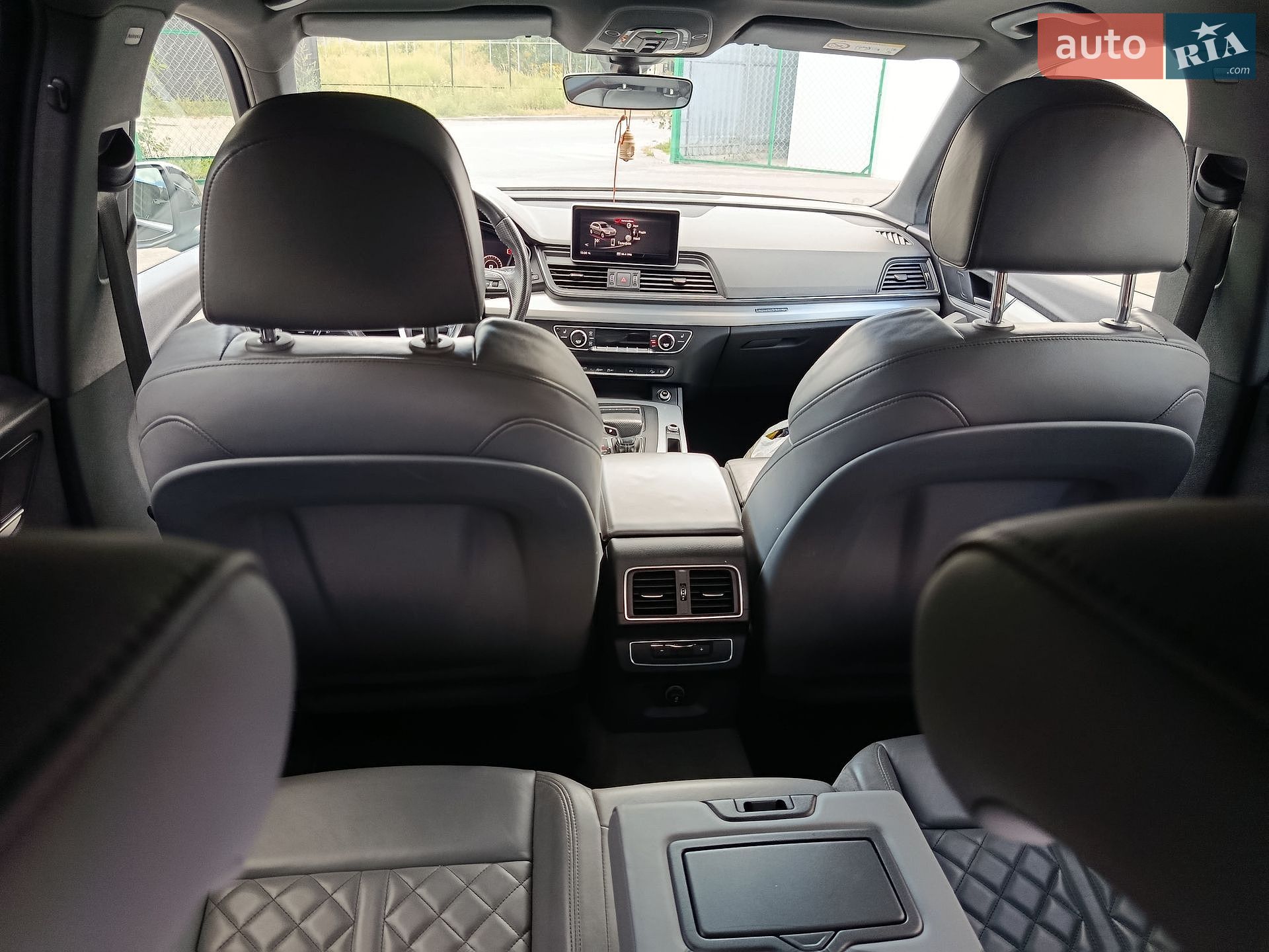 Audi Q5 2019 VIN WAUZZZFY8K2115318 фото оголошення 36 з 36