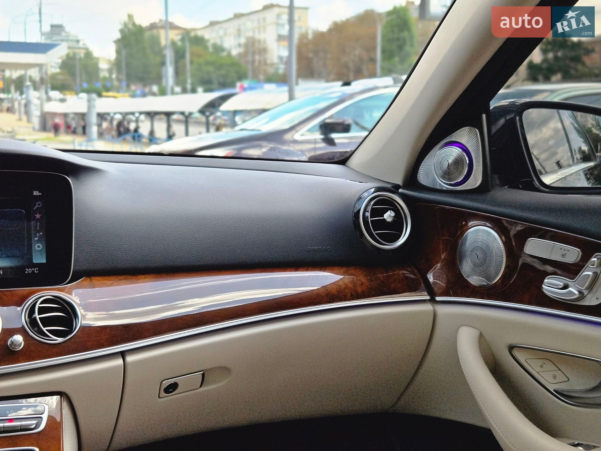 Mercedes-Benz E-Class 2019 VIN WDDZF4KB4KA623569 фото оголошення 22 з 33