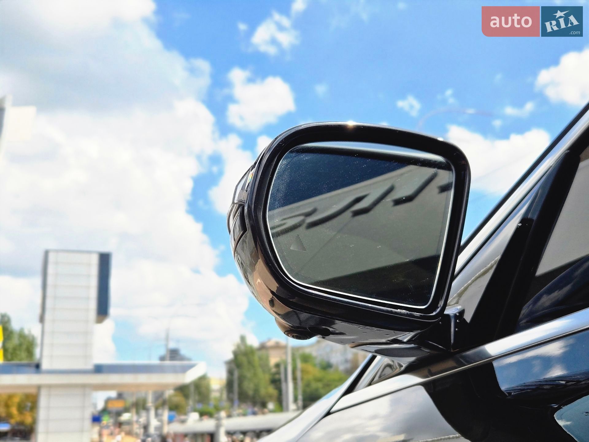 Mercedes-Benz E-Class 2019 VIN WDDZF4KB4KA623569 фото оголошення 32 з 33