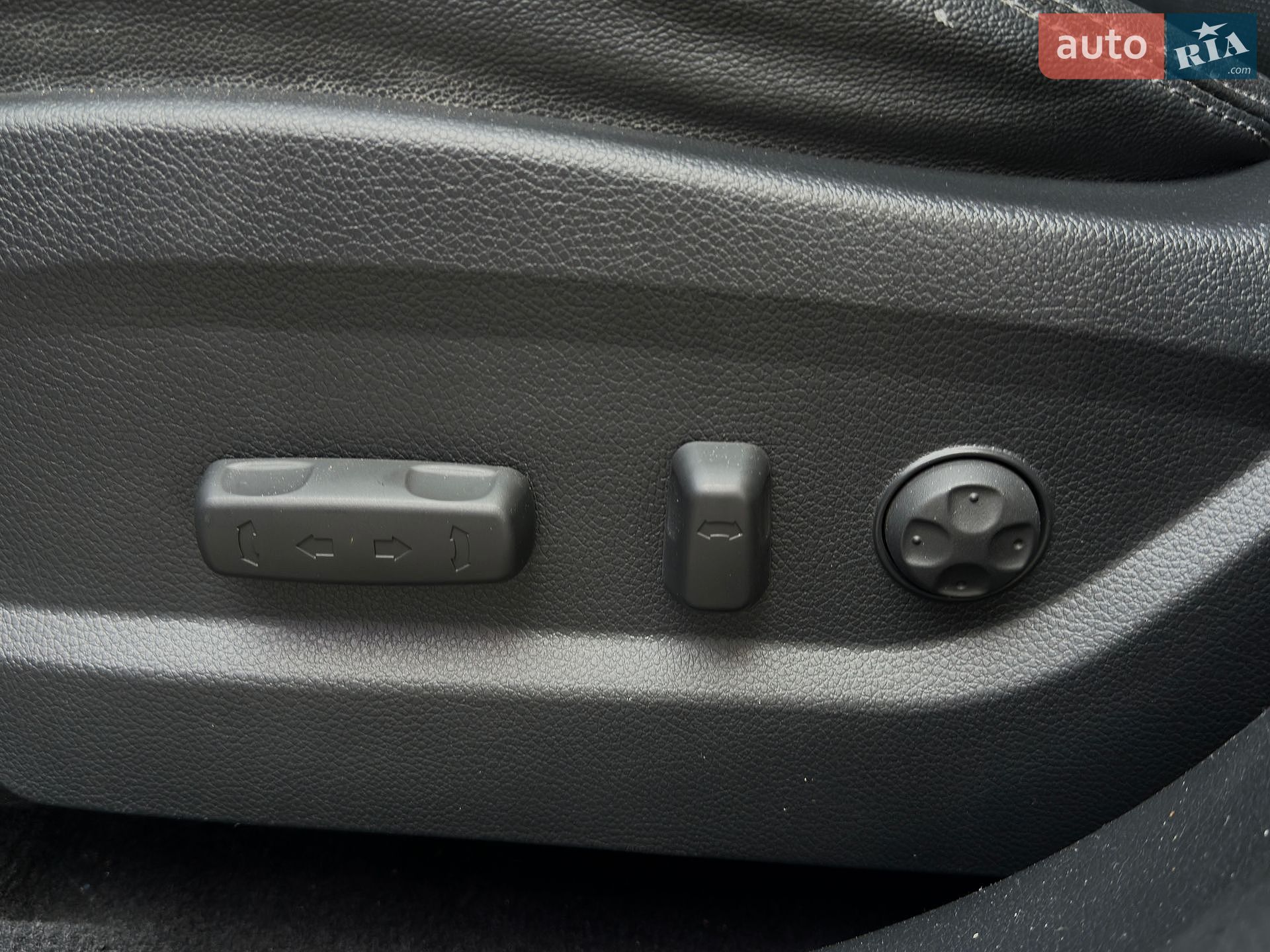 Hyundai Santa FE 2013 VIN KMHSW81UDDU156020 фото оголошення 42 з 50