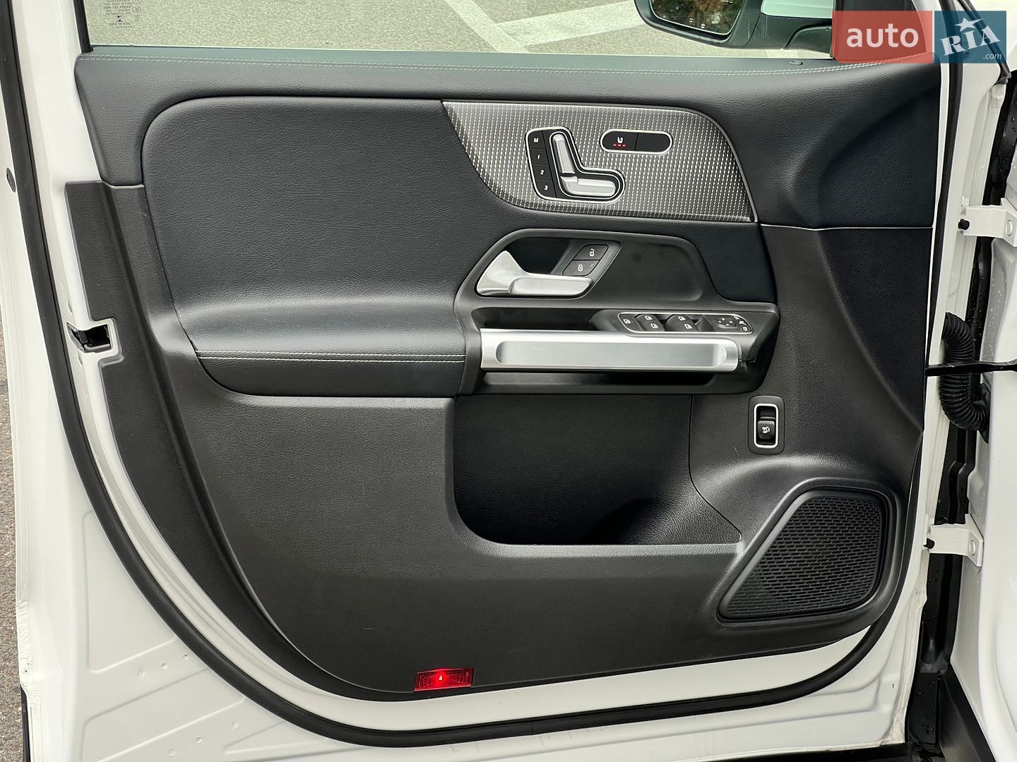 Mercedes-Benz GLB-Class 2022 VIN W1N4M4HB8MW115427 фото оголошення 27 з 56