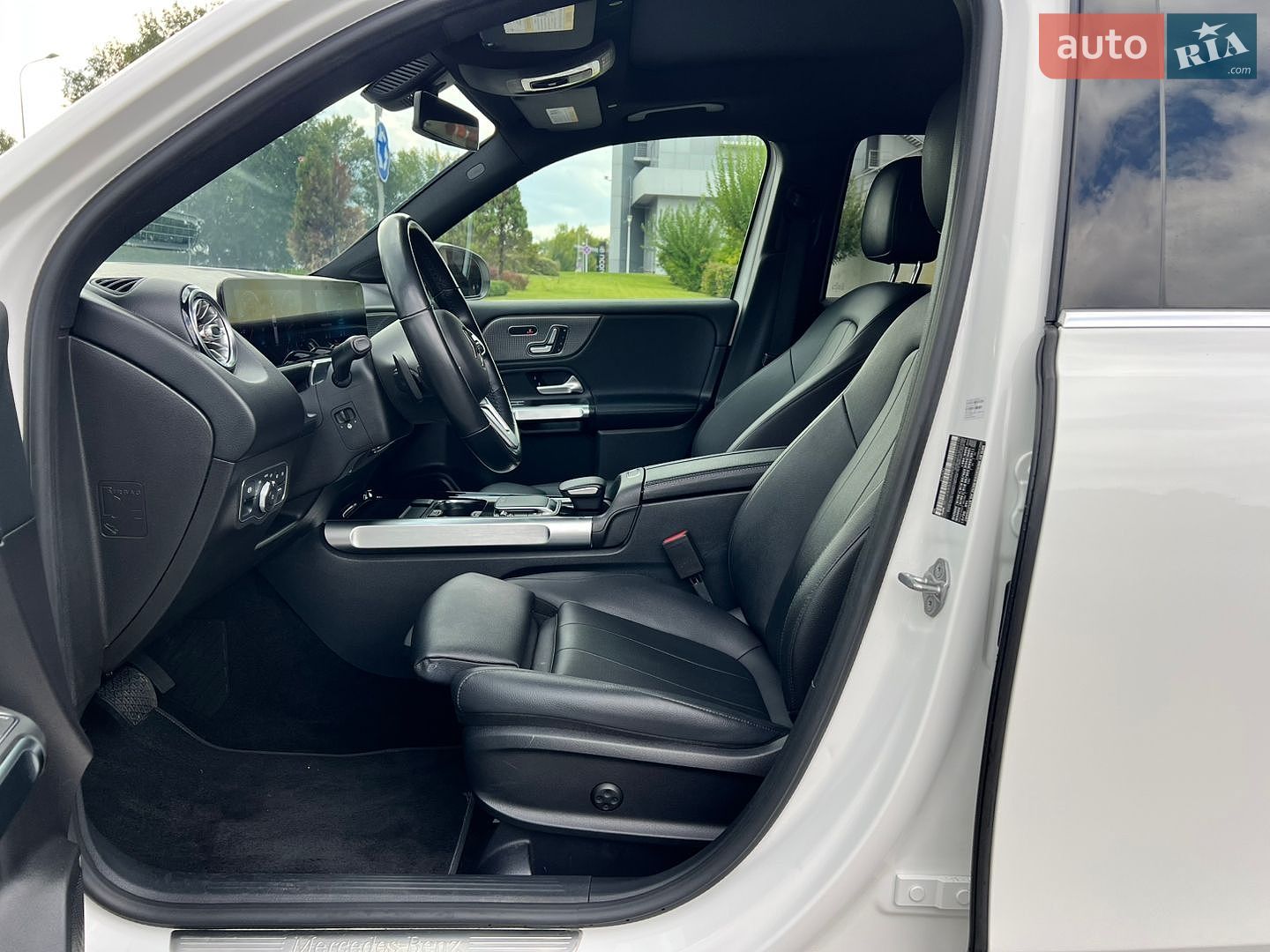Mercedes-Benz GLB-Class 2022 VIN W1N4M4HB8MW115427 фото оголошення 29 з 56