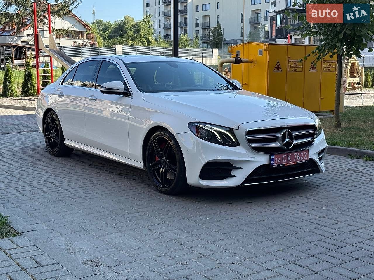 Mercedes-Benz E-Class 2016 VIN WDDZF4KB9HA191330 фото оголошення 3 з 16