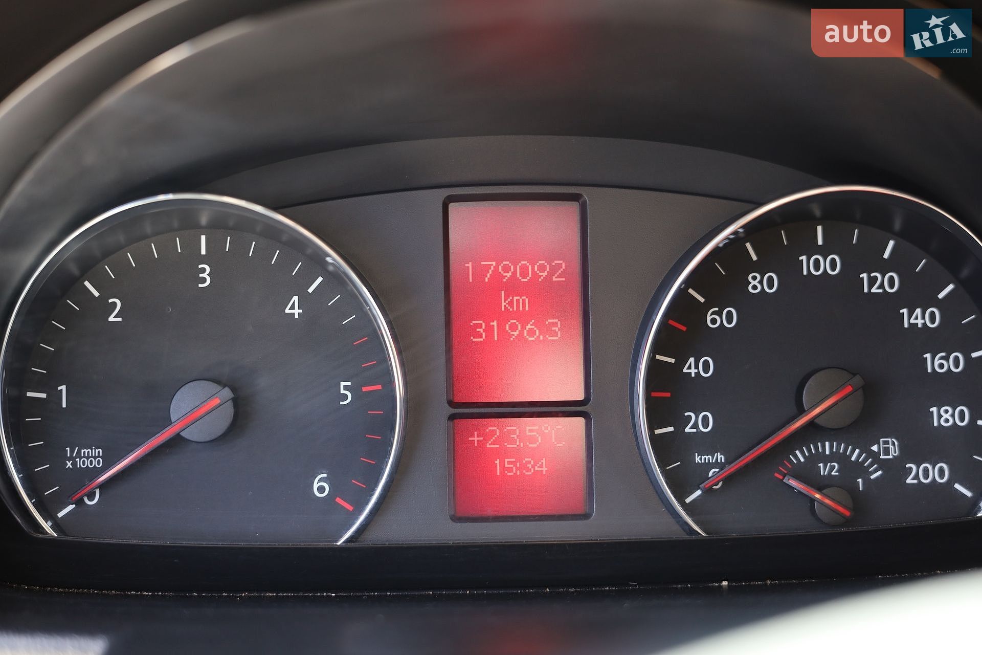 Volkswagen Crafter 2015 VIN WV1ZZZ2EZF6036607 фото оголошення 3 з 19