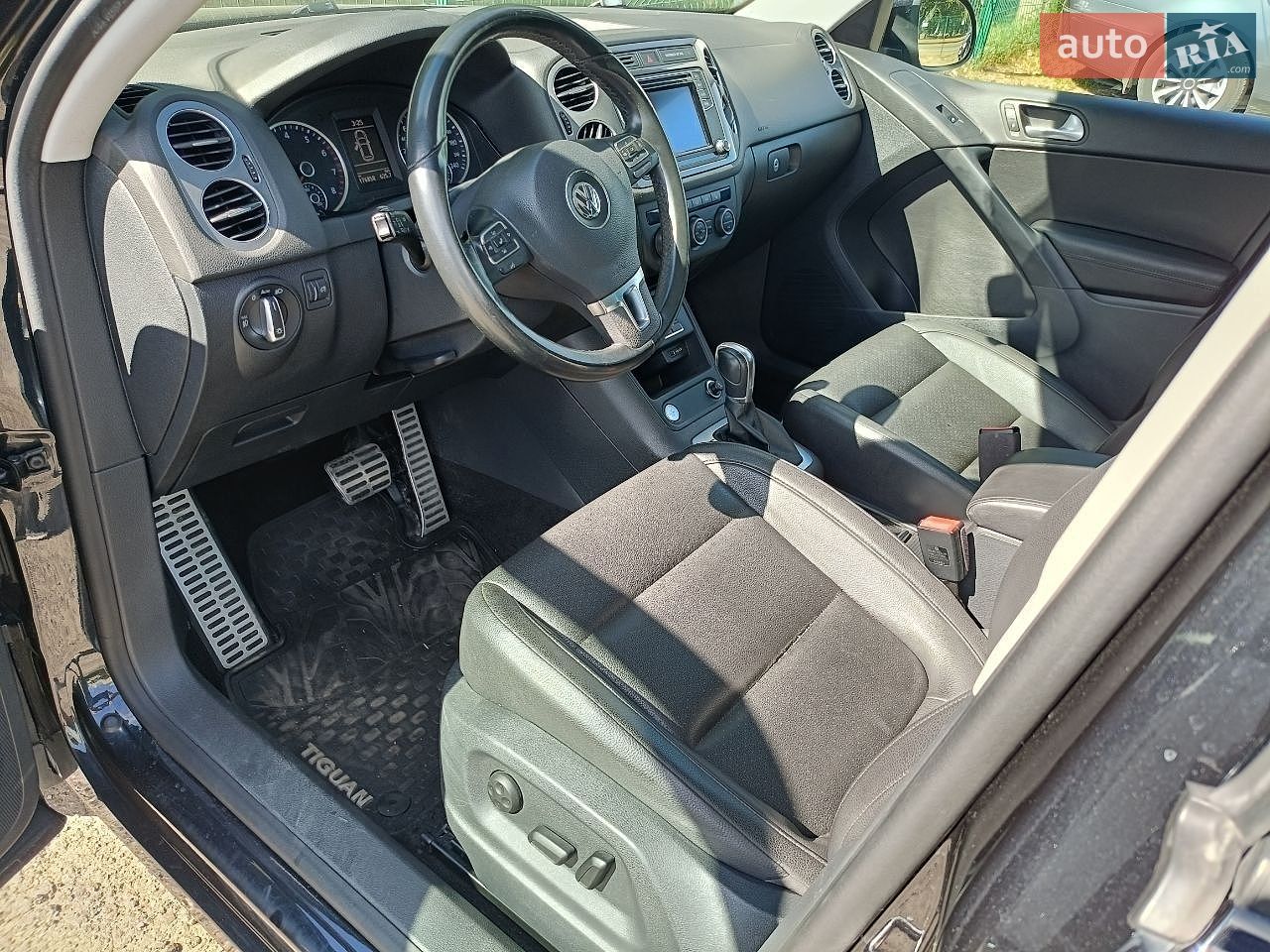 Volkswagen Tiguan 2017 VIN WVGNV7AX7HK039336 фото оголошення 22 з 26