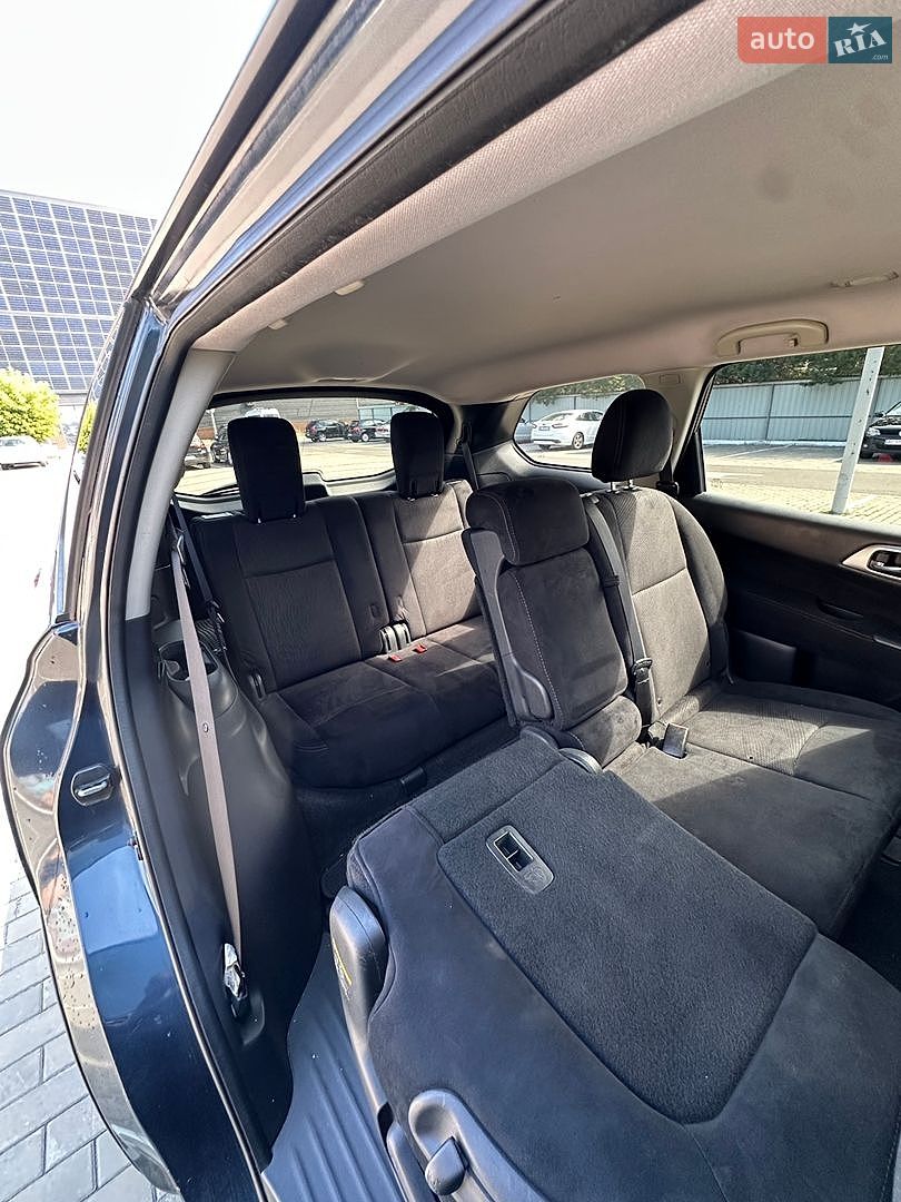 Nissan Pathfinder 2015 VIN 5N1AR2MN1FC676665 фото оголошення 16 з 33