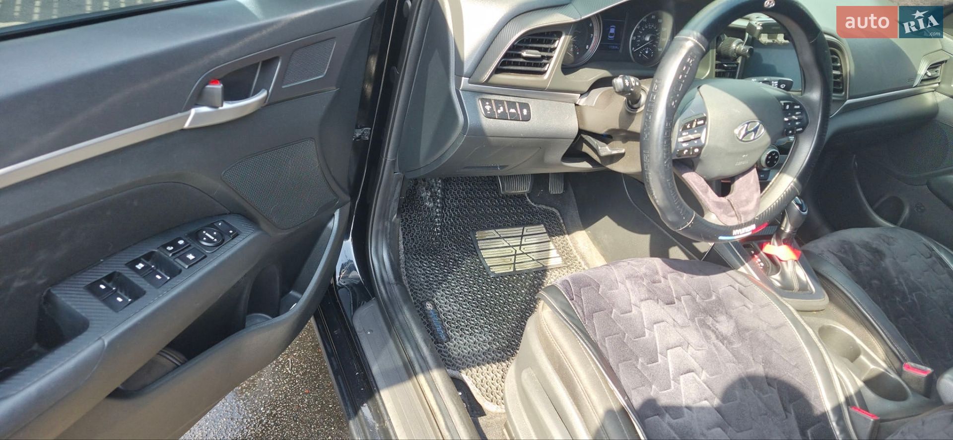 Hyundai Elantra 2019 VIN 5NPD84LF5KH444210 фото оголошення 8 з 14