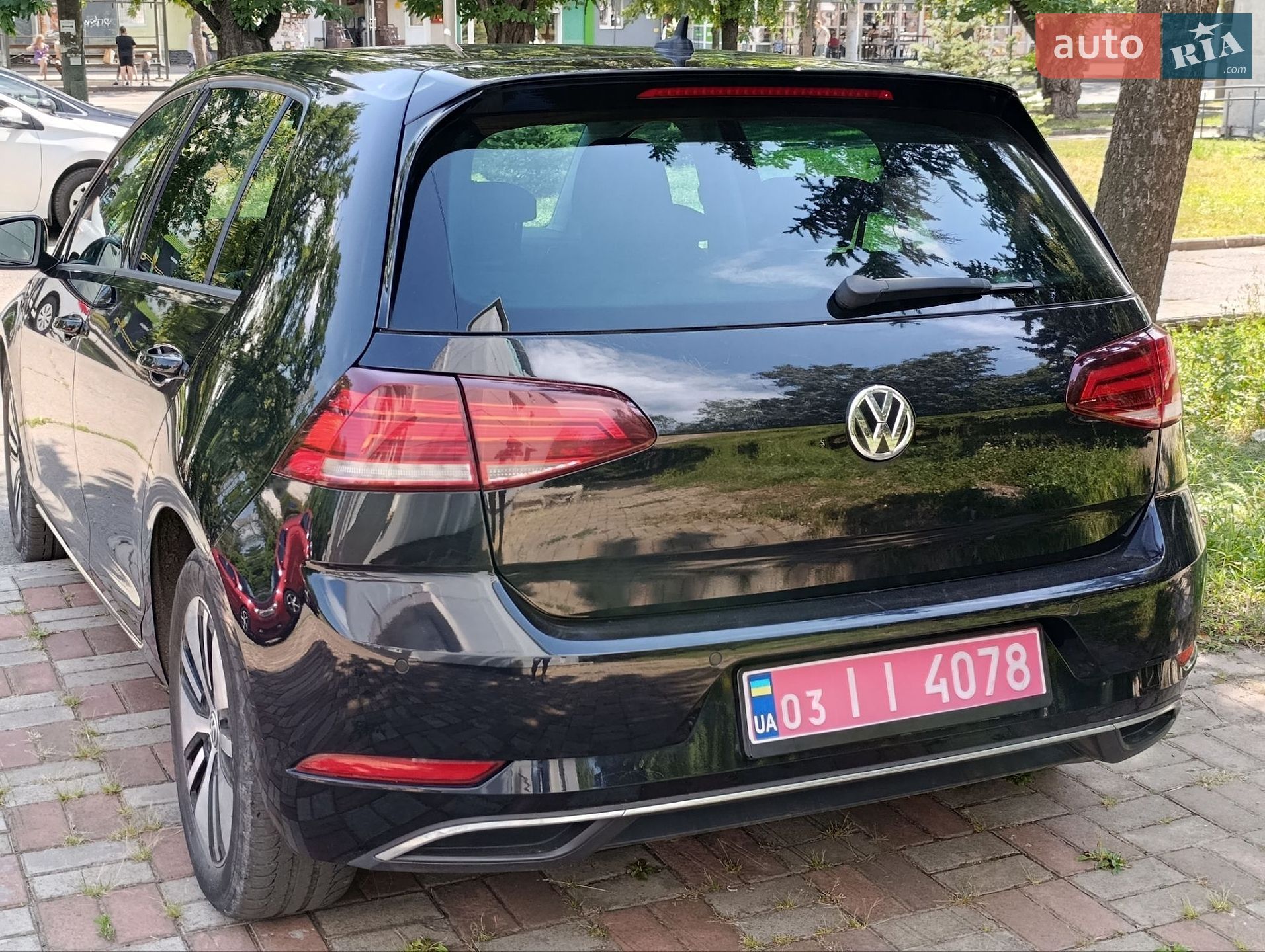 Volkswagen e-Golf 2018 VIN WVWZZZAUZJ8905029 фото оголошення 2 з 43