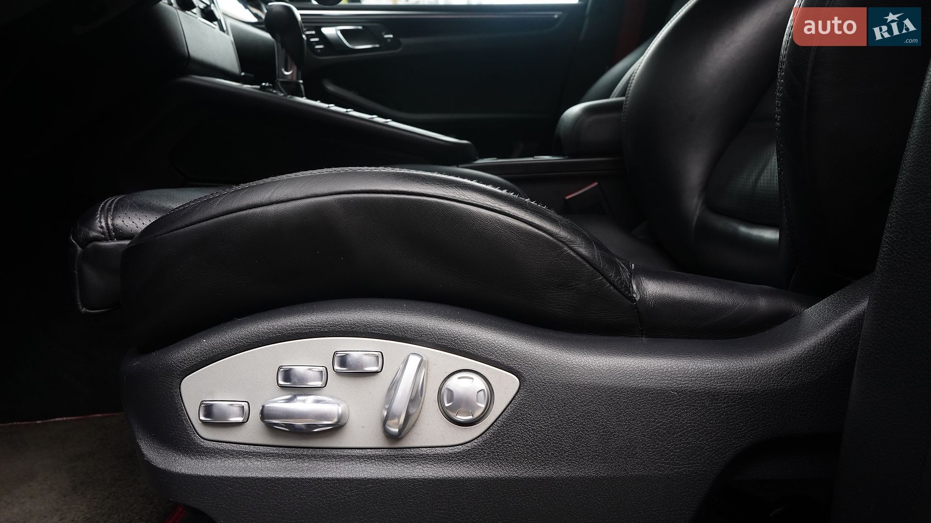 Porsche Macan 2015 VIN WP1ZZZ95ZGLB53987 фото оголошення 22 з 50
