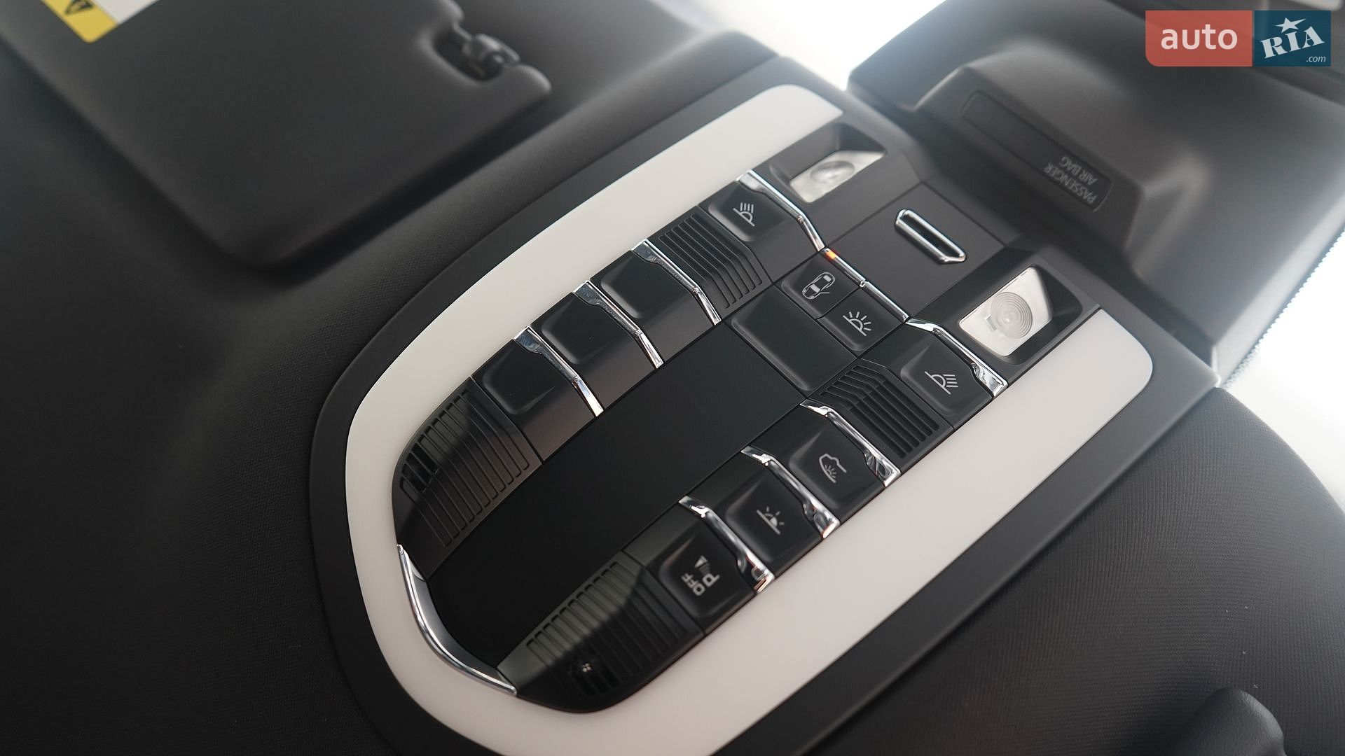 Porsche Macan 2015 VIN WP1ZZZ95ZGLB53987 фото оголошення 30 з 50