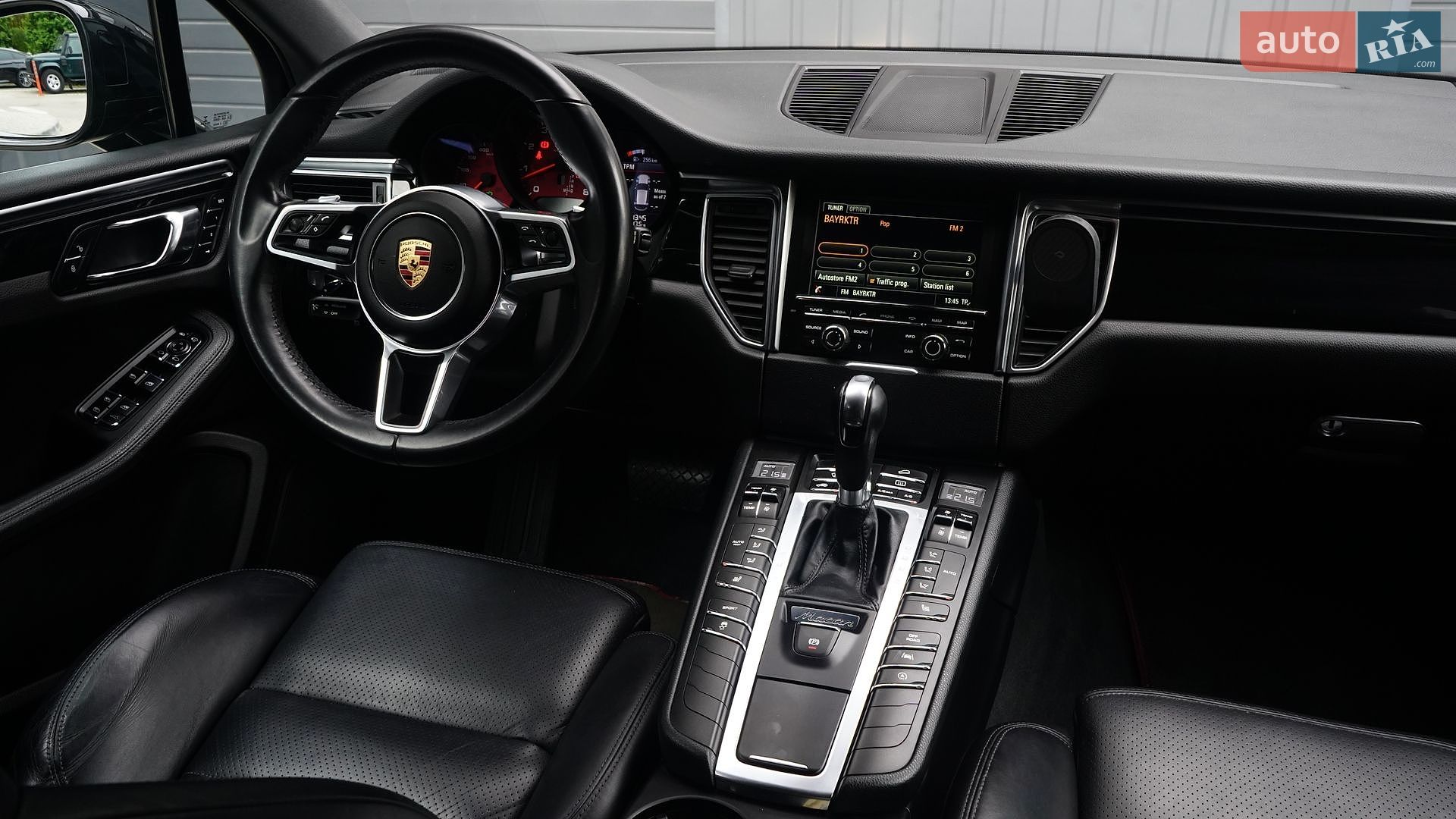 Porsche Macan 2015 VIN WP1ZZZ95ZGLB53987 фото оголошення 41 з 50