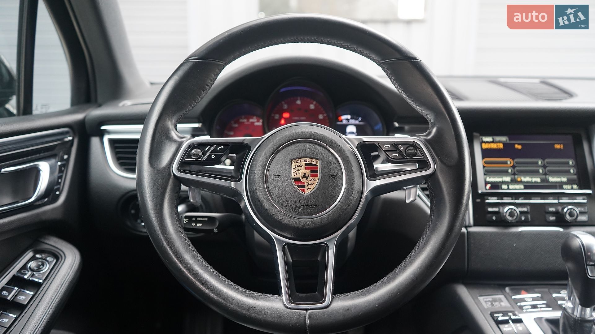 Porsche Macan 2015 VIN WP1ZZZ95ZGLB53987 фото оголошення 47 з 50