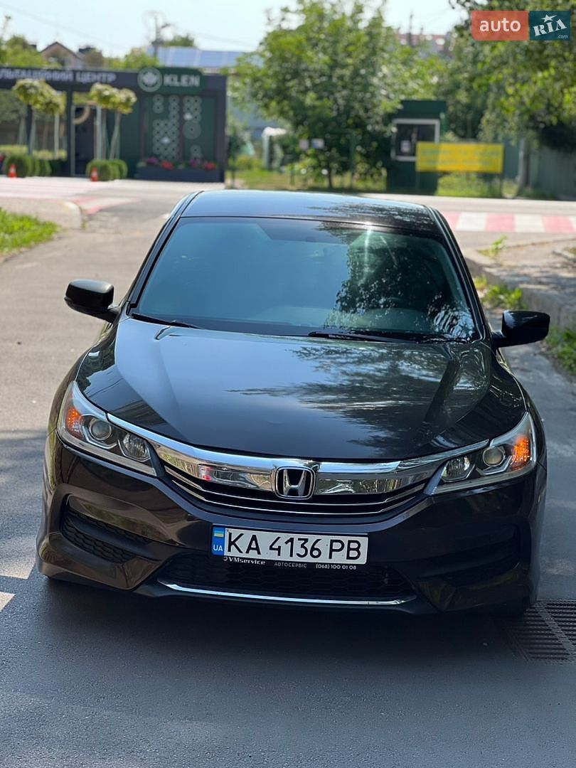 Honda Accord 2016 VIN 1HGCR2F31GA237683 фото оголошення 2 з 10