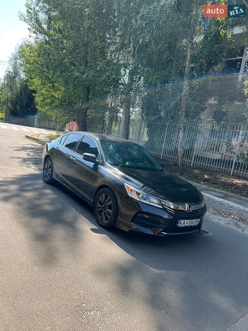 Honda Accord 2016 VIN 1HGCR2F31GA237683 фото оголошення 3 з 10