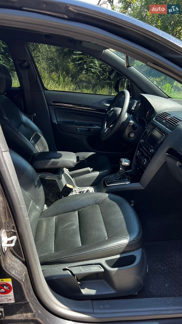 Skoda Octavia 2010 VIN TMBBE41ZXBB151224 фото оголошення 28 з 32